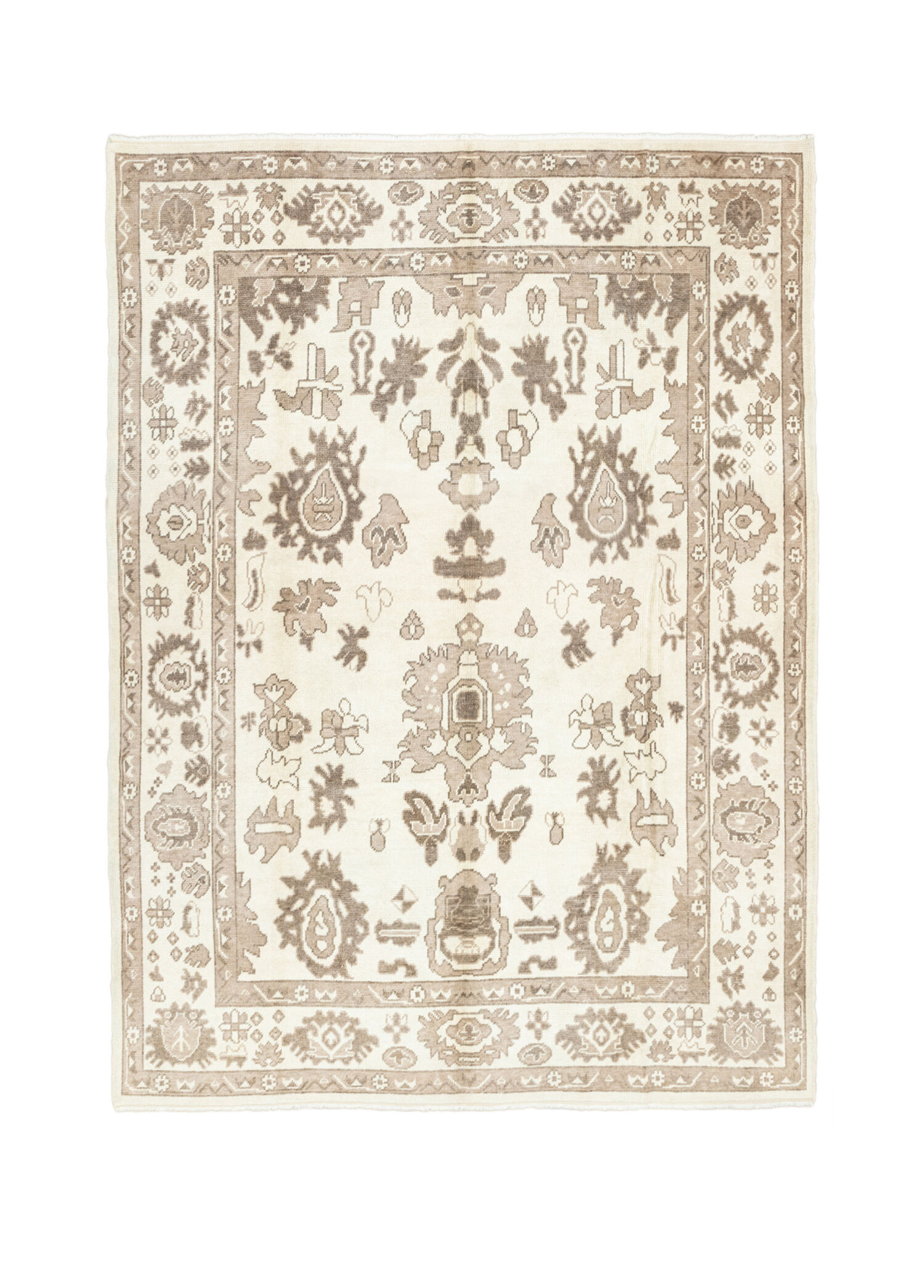 Celme El Dokuma Büyük Uşak Halısı 299x353 cm