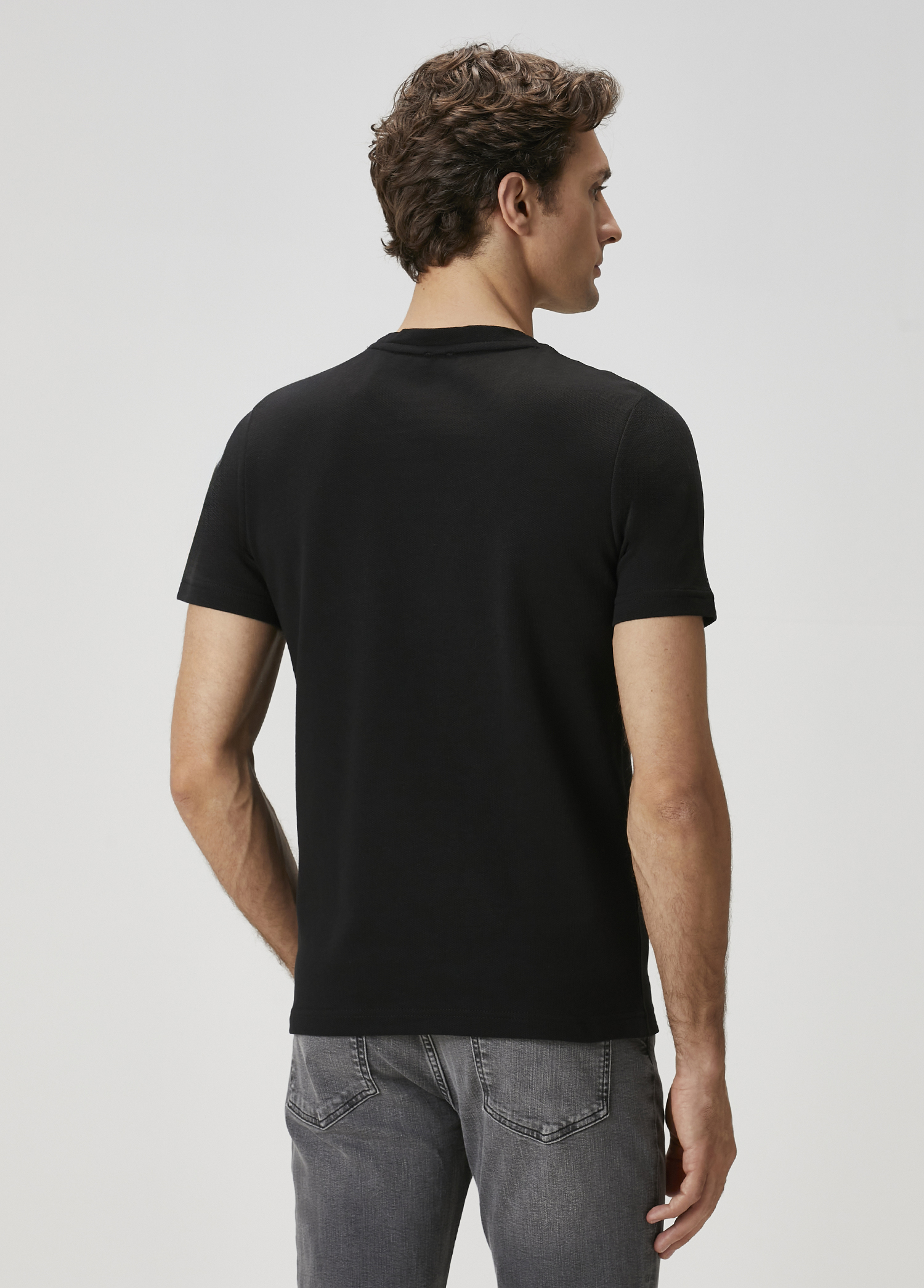Siyah Kabartmalı Logo Baskılı T-shirt_4