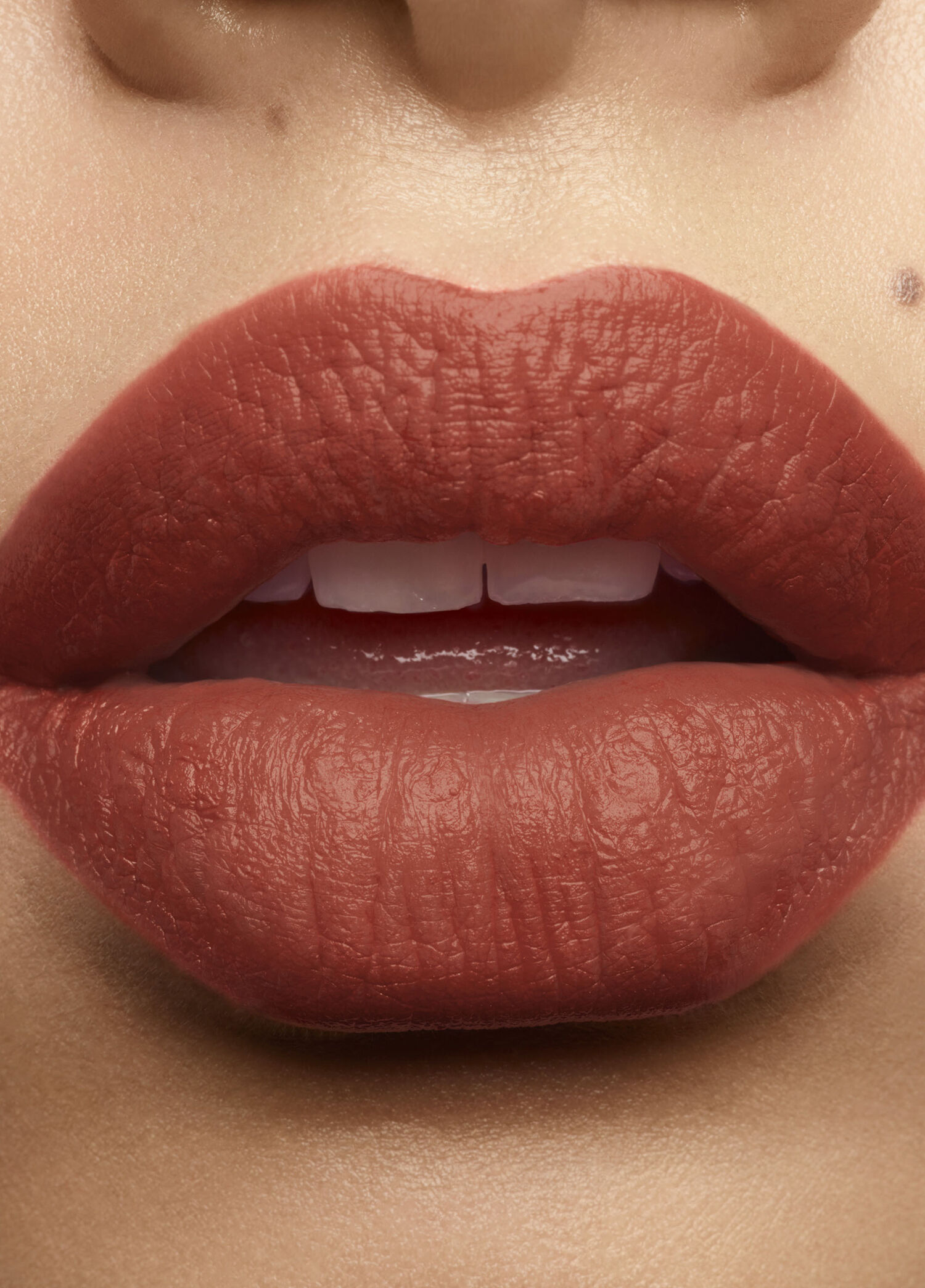 Yves Saint Laurent - Rouge Pur Couture The Slim Velvet Radical 321