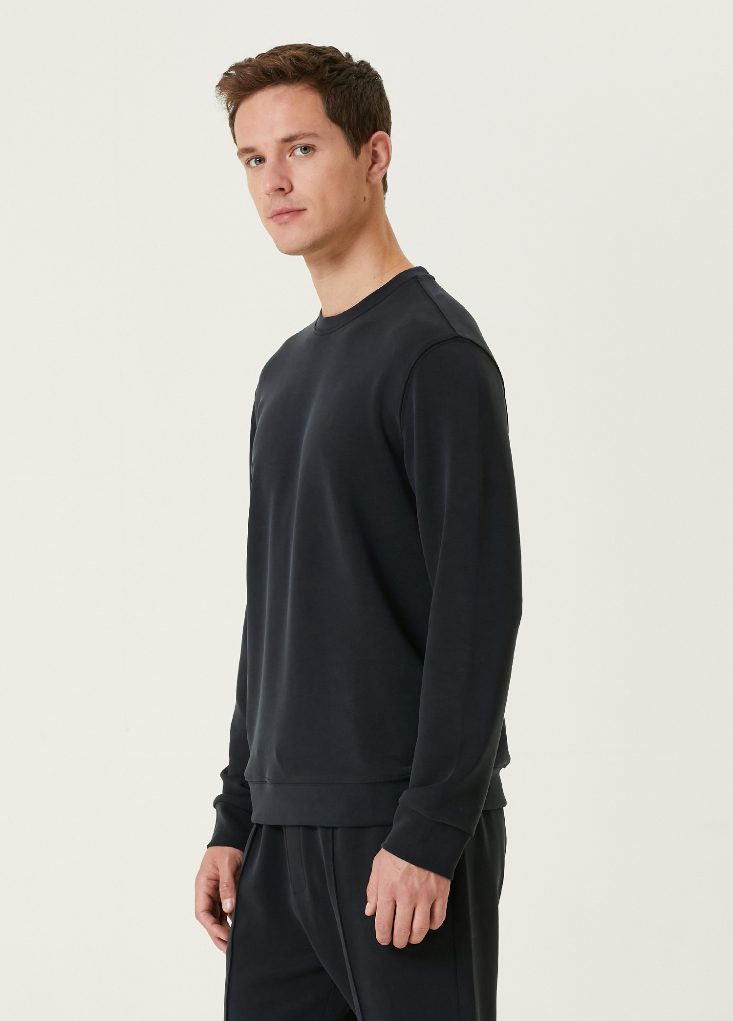 Siyah Logolu Sweatshirt_3