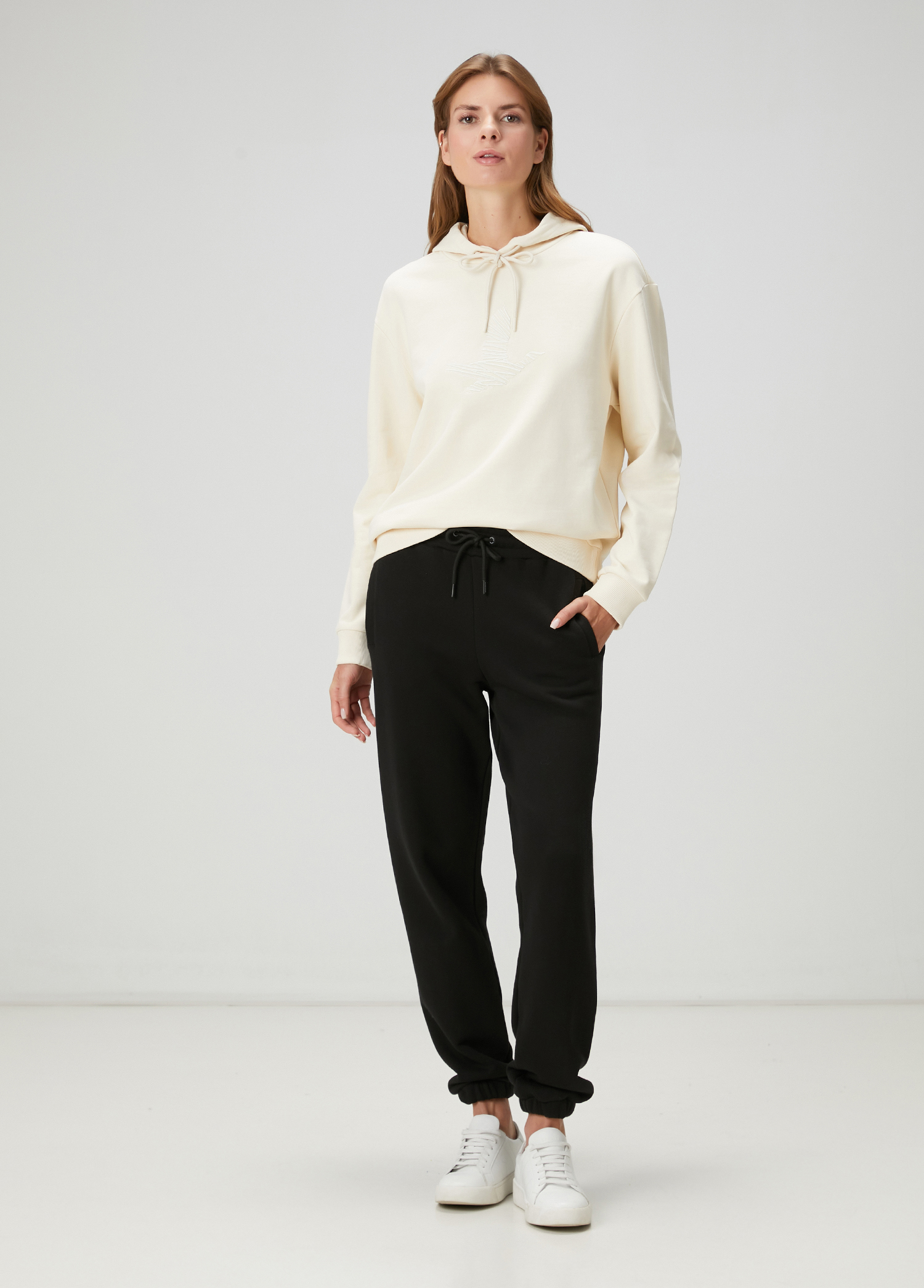 Ekru Kapüşonlu Karalama Kuş Nakış Sweatshirt_2