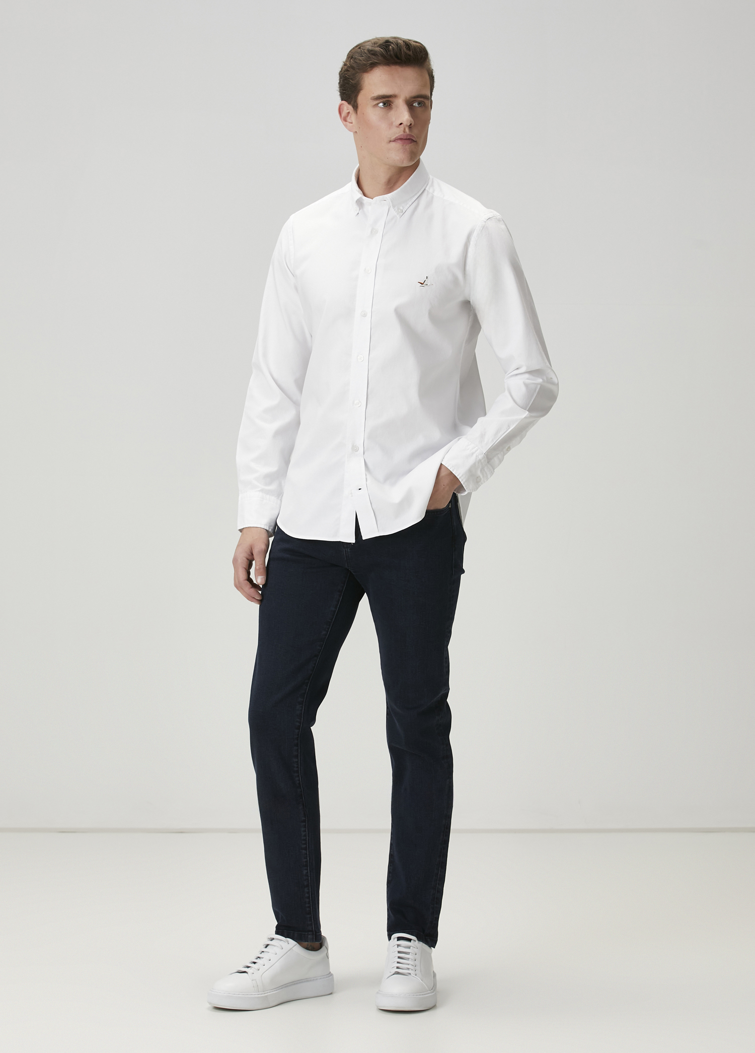 Slim Fit Beyaz Oxford Gömlek_2