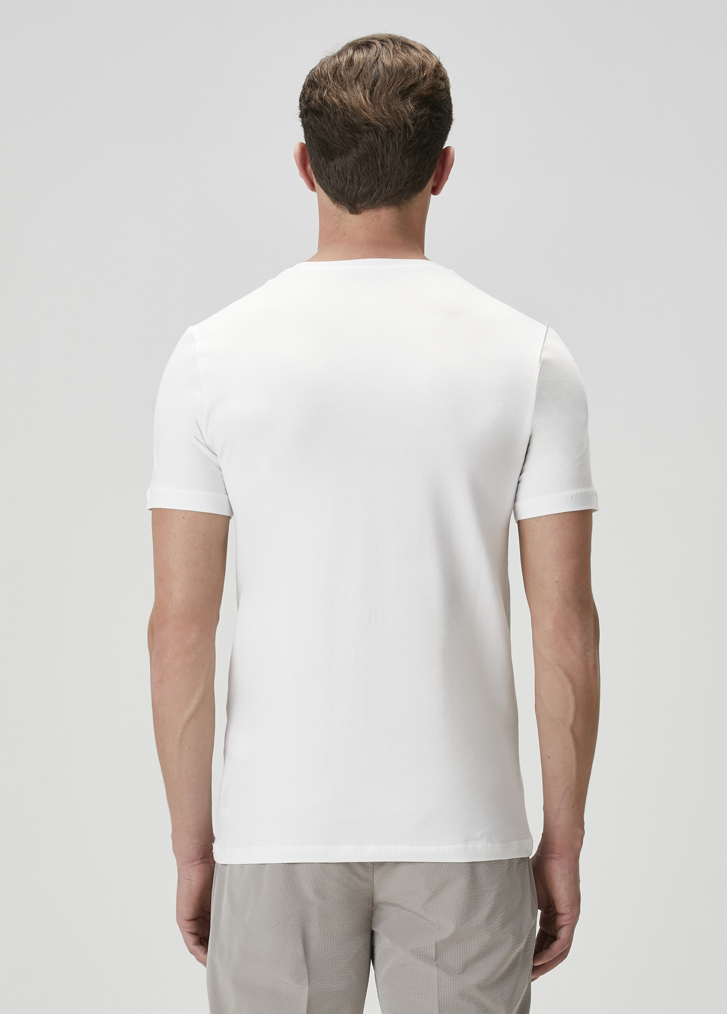 Beyaz Basic T-shirt_4