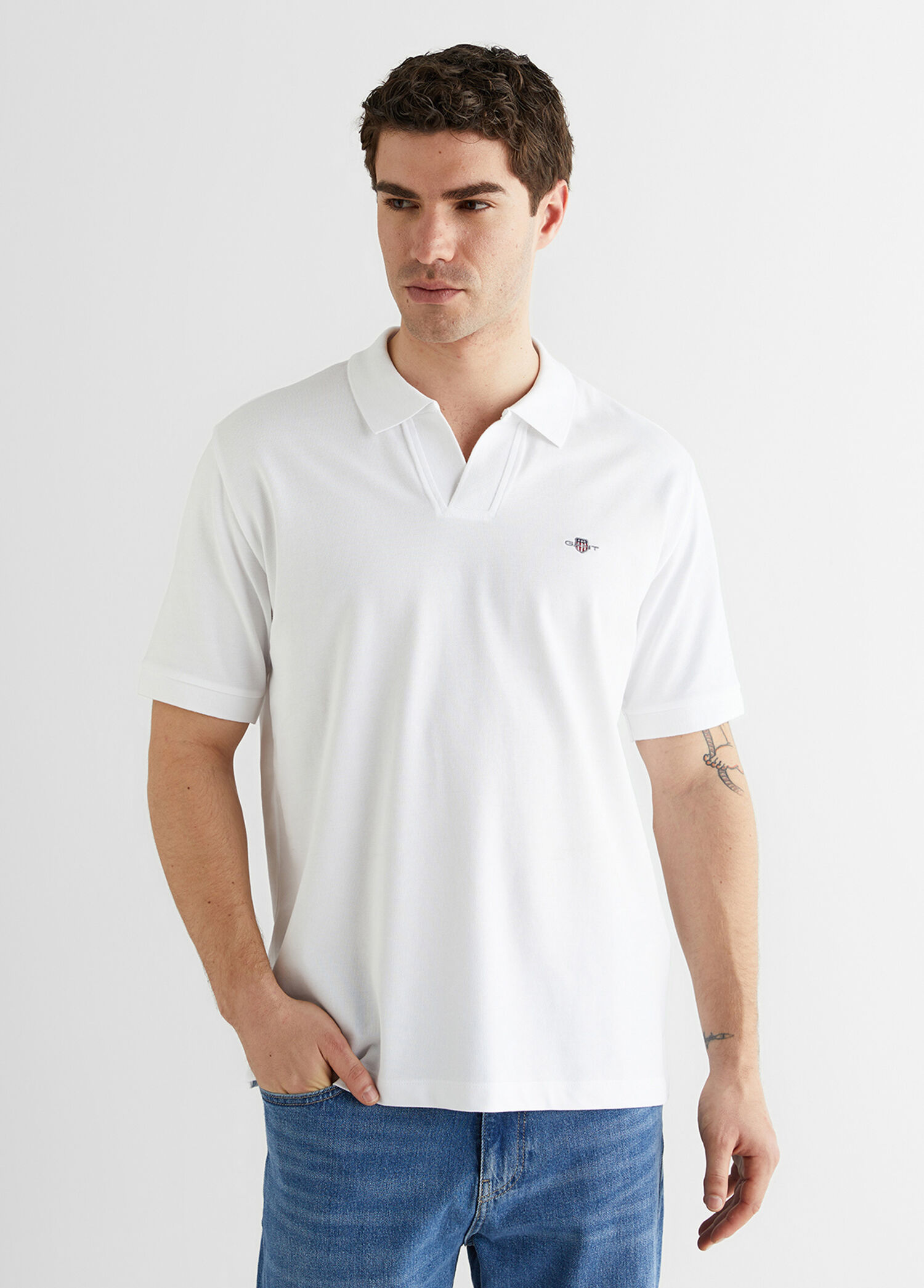 Beyaz Logolu Pamuklu Regular Fit Polo Yaka Kısa Kollu Erkek T-Shirt
