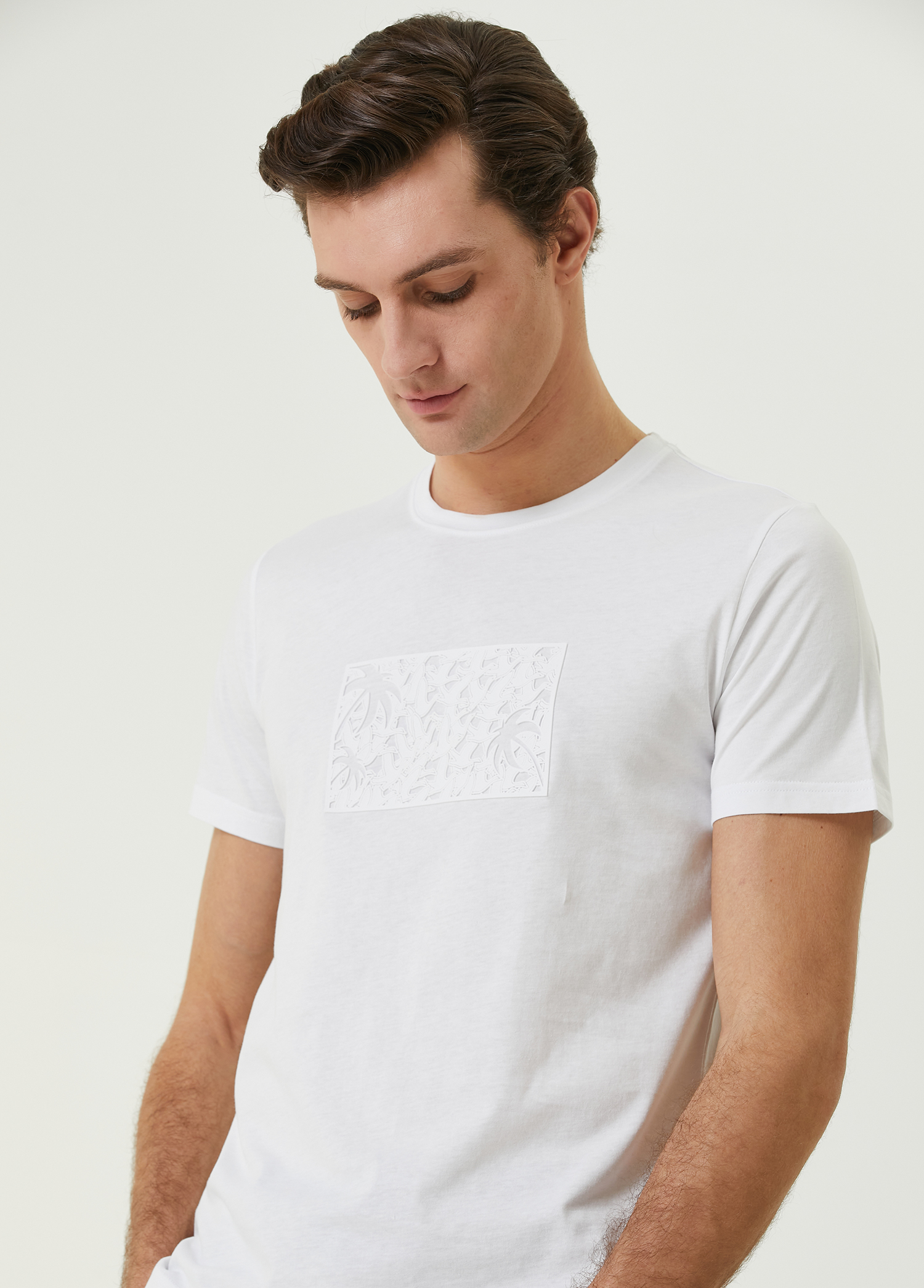 Beyaz Monogram Palmiye Baskılı T-shirt_1