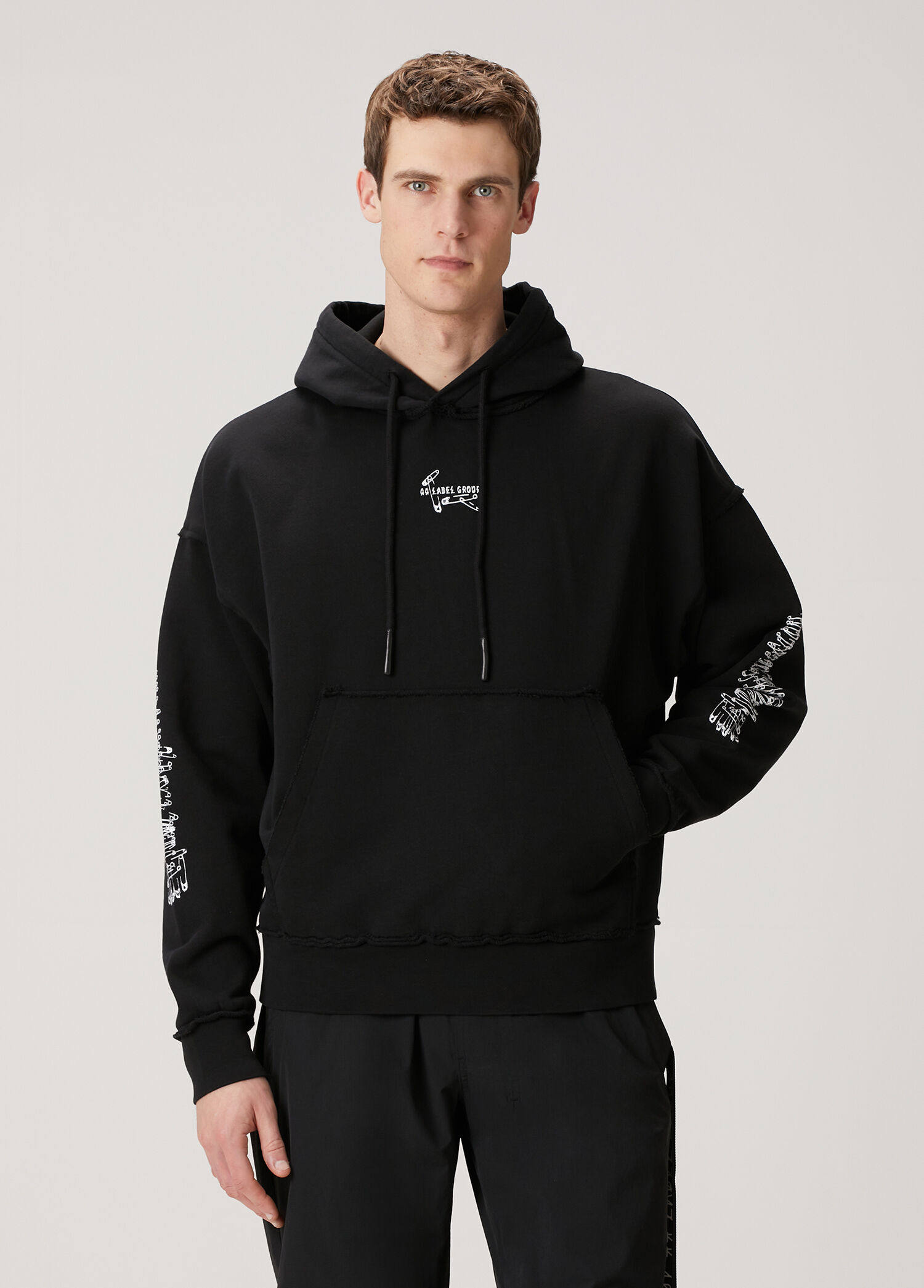 Siyah Kapüşonlu Logolu Sweatshirt