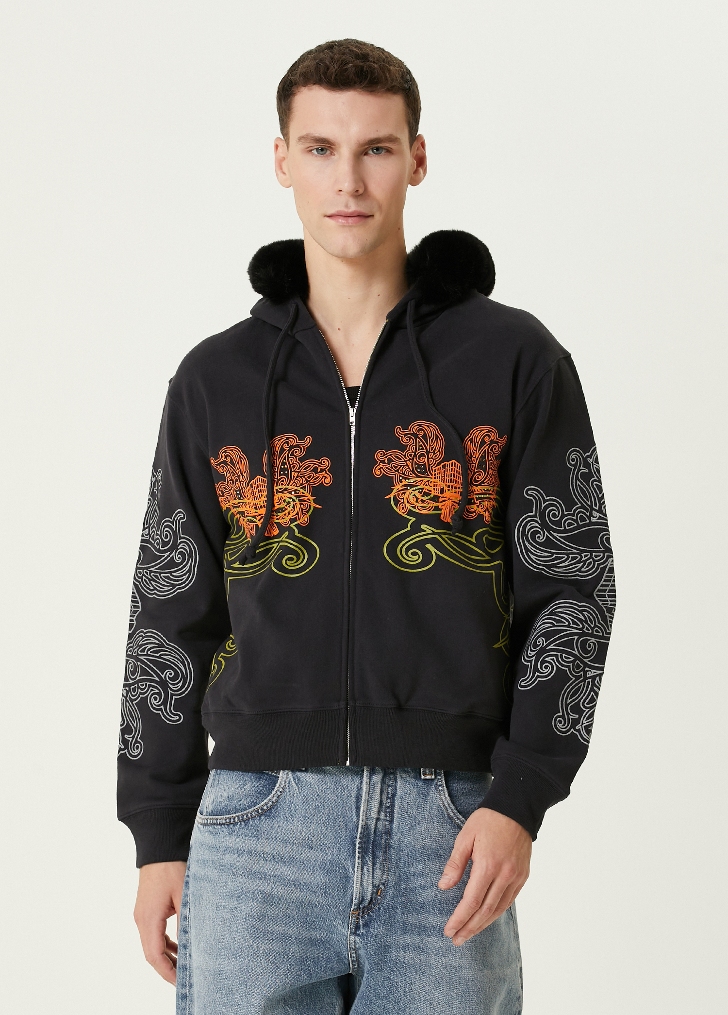 Siyah Kapüşonlu Figür Detaylı Sweatshirt