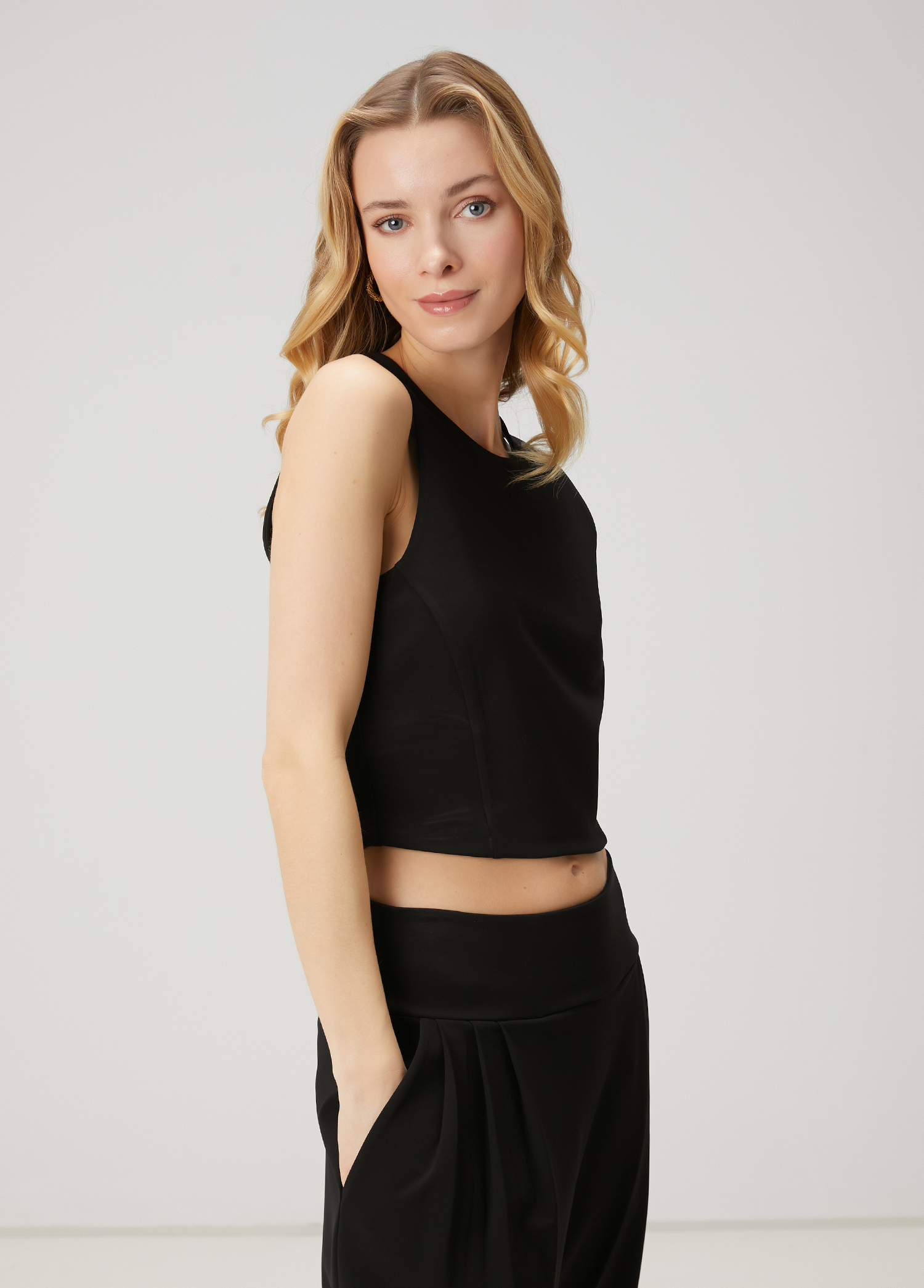 Siyah Crop Atlet_1
