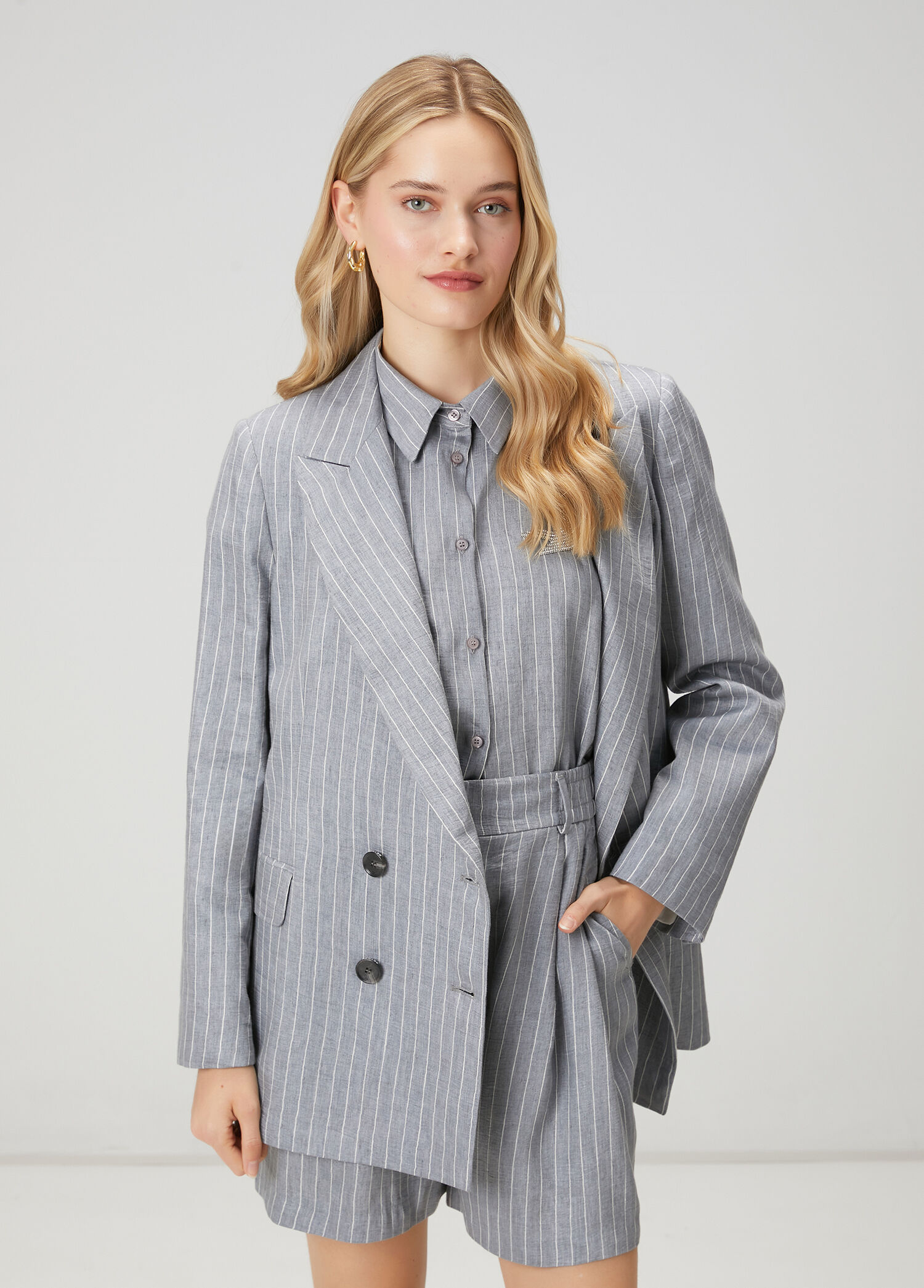 Gri Çizgili Kruvaze Blazer