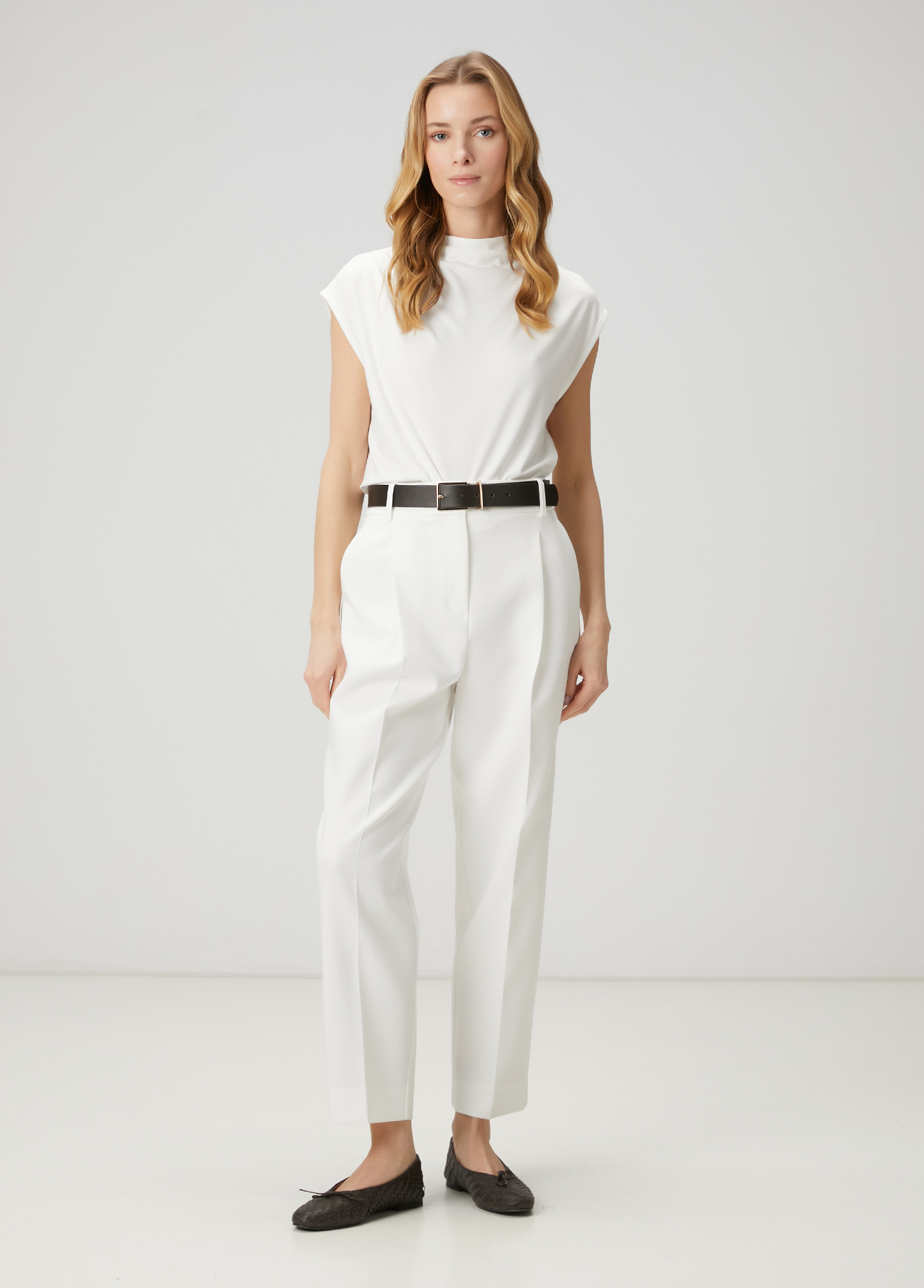 Beyaz Drape Detaylı T-shirt_3