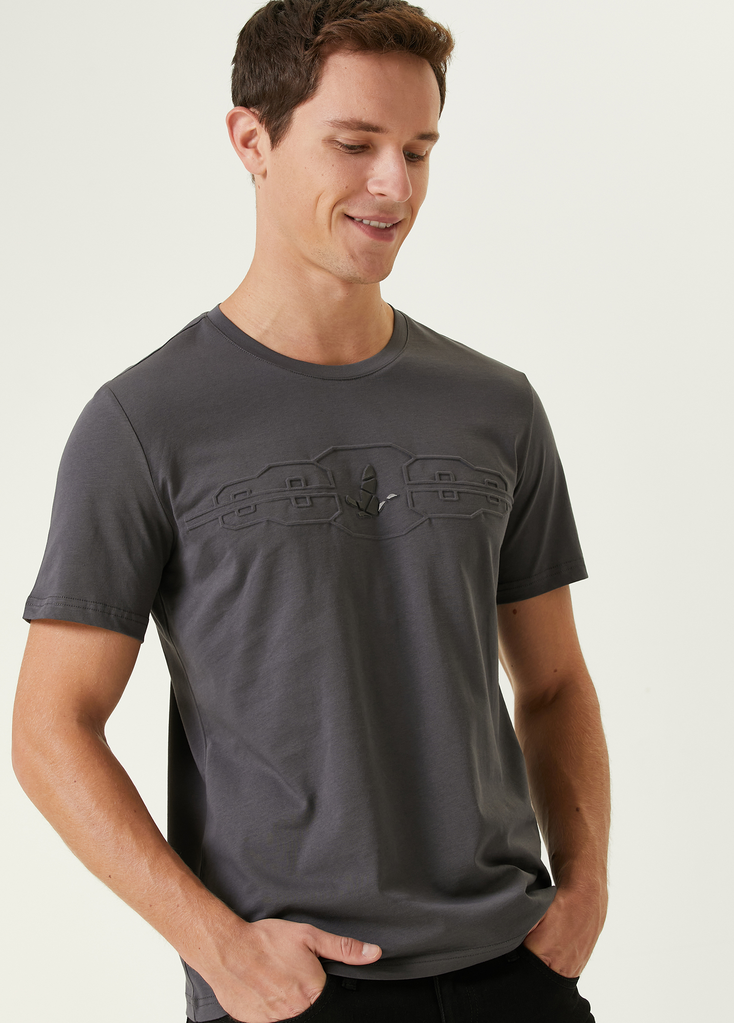 Antrasit Artwork Logo Detaylı T-shirt_1