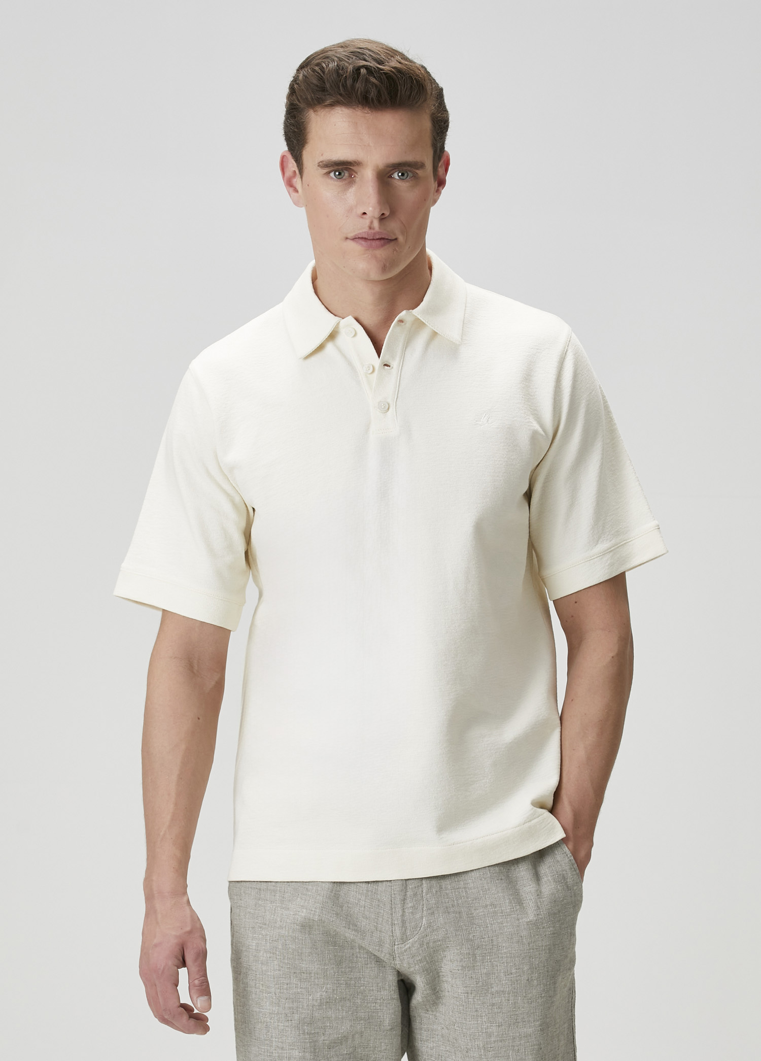Comfort Fit Kırık Beyaz Polo Yaka T-shirt