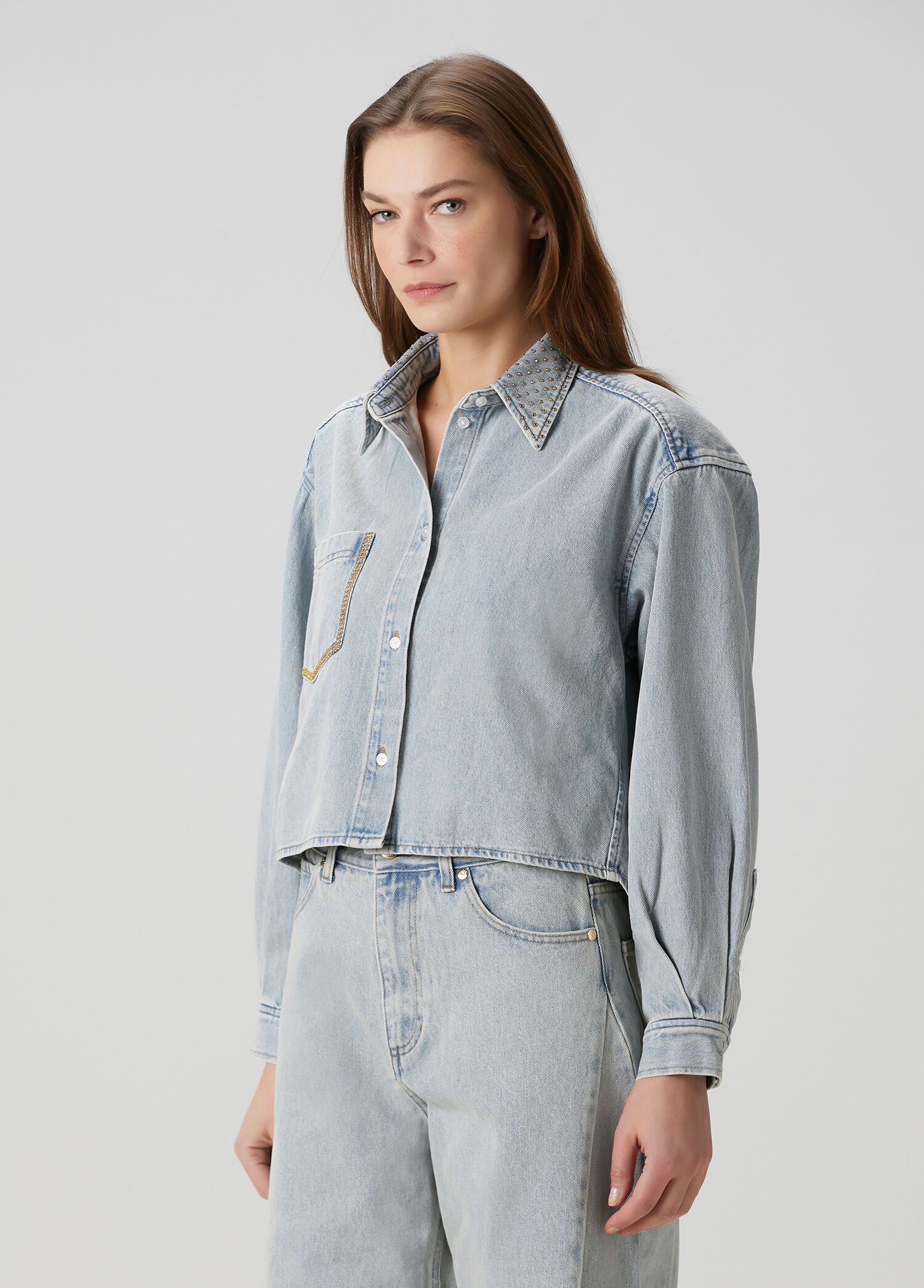 Açık Mavi İşlemeli Denim Gömlek