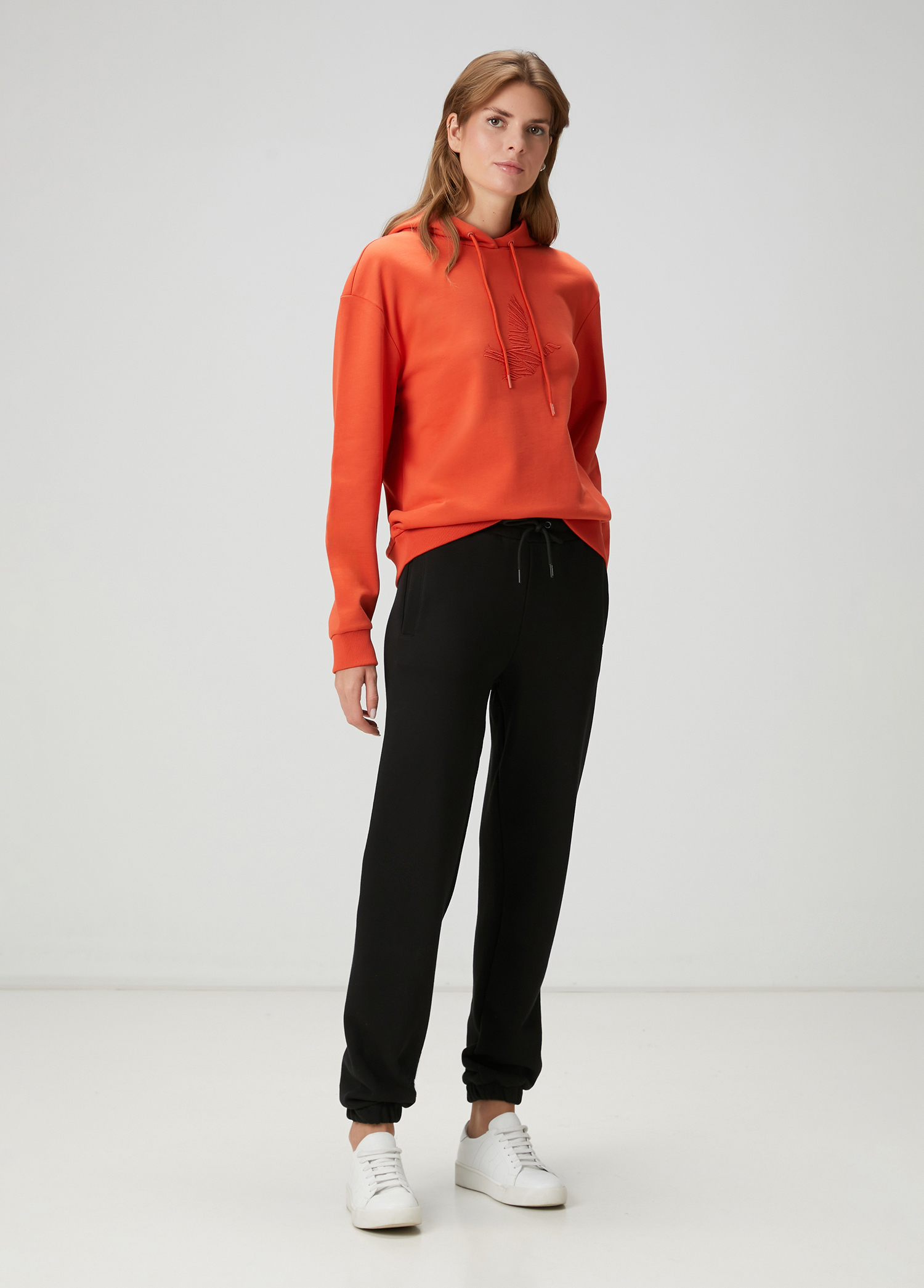Kiremit Kapüşonlu Karalama Kuş Nakışlı Sweatshirt_2