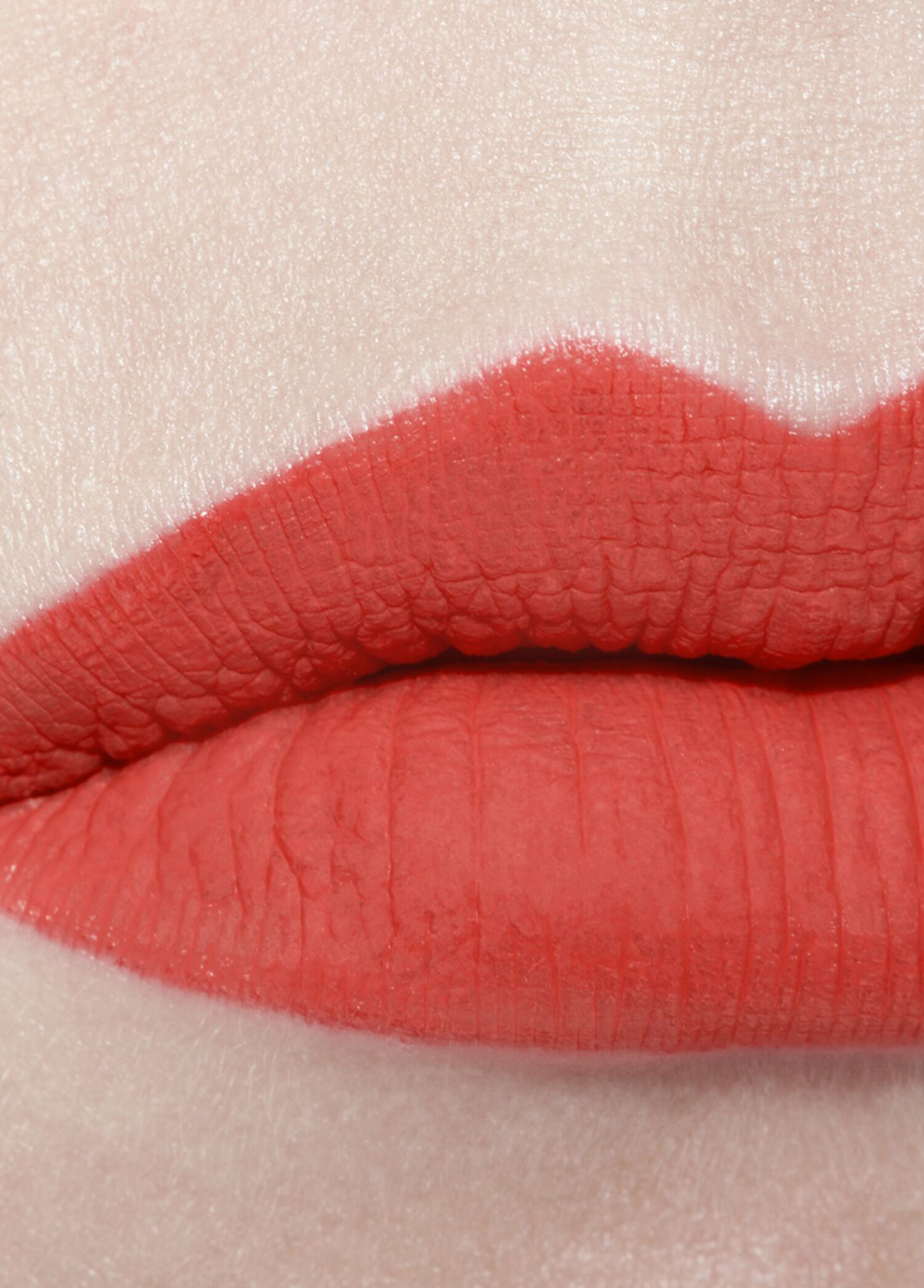 CHANEL - ROUGE ALLURE LIQUID VELVET 216 ENIVRANTE 6 ML