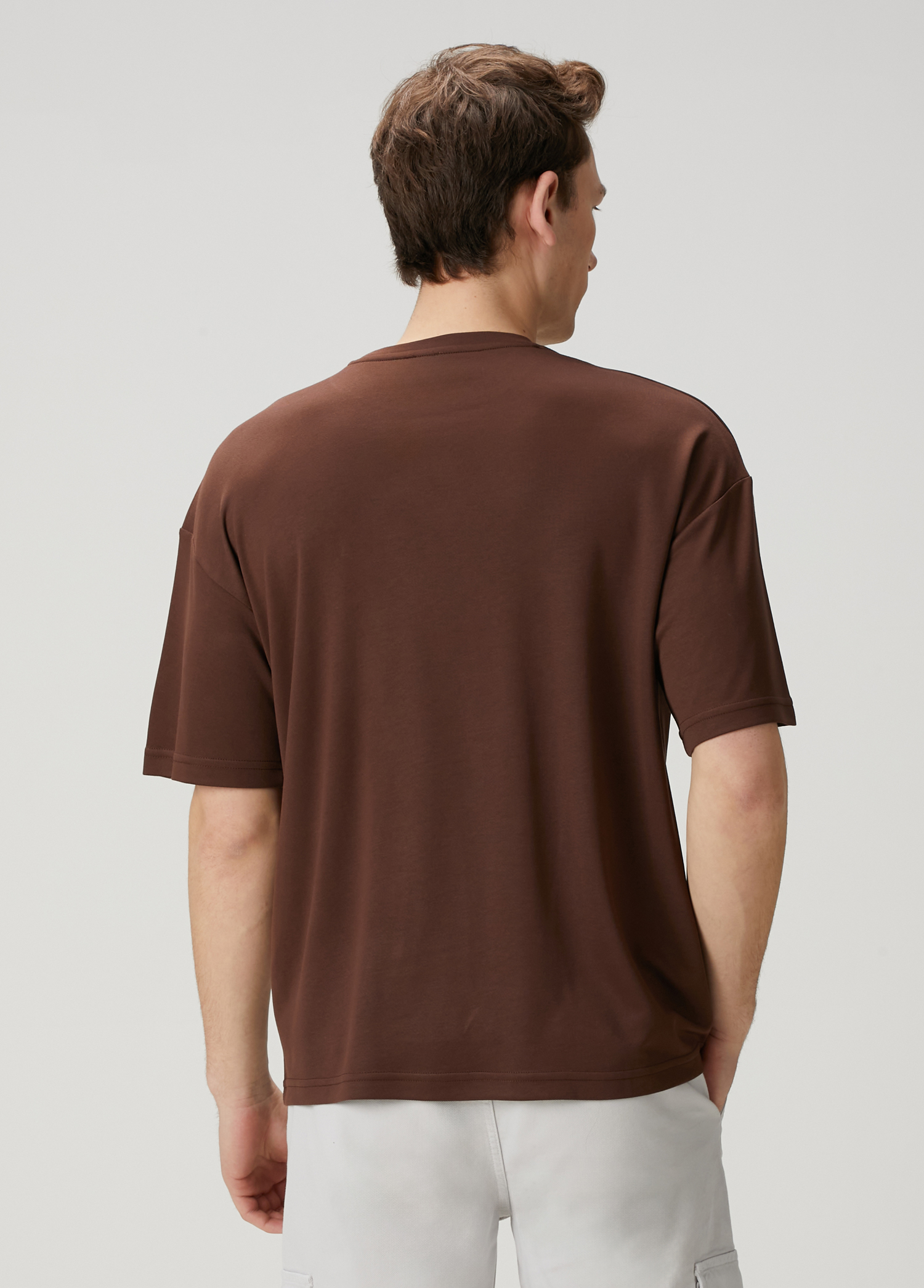 Kahverengi Logo Nakışlı Oversized T-shirt_3