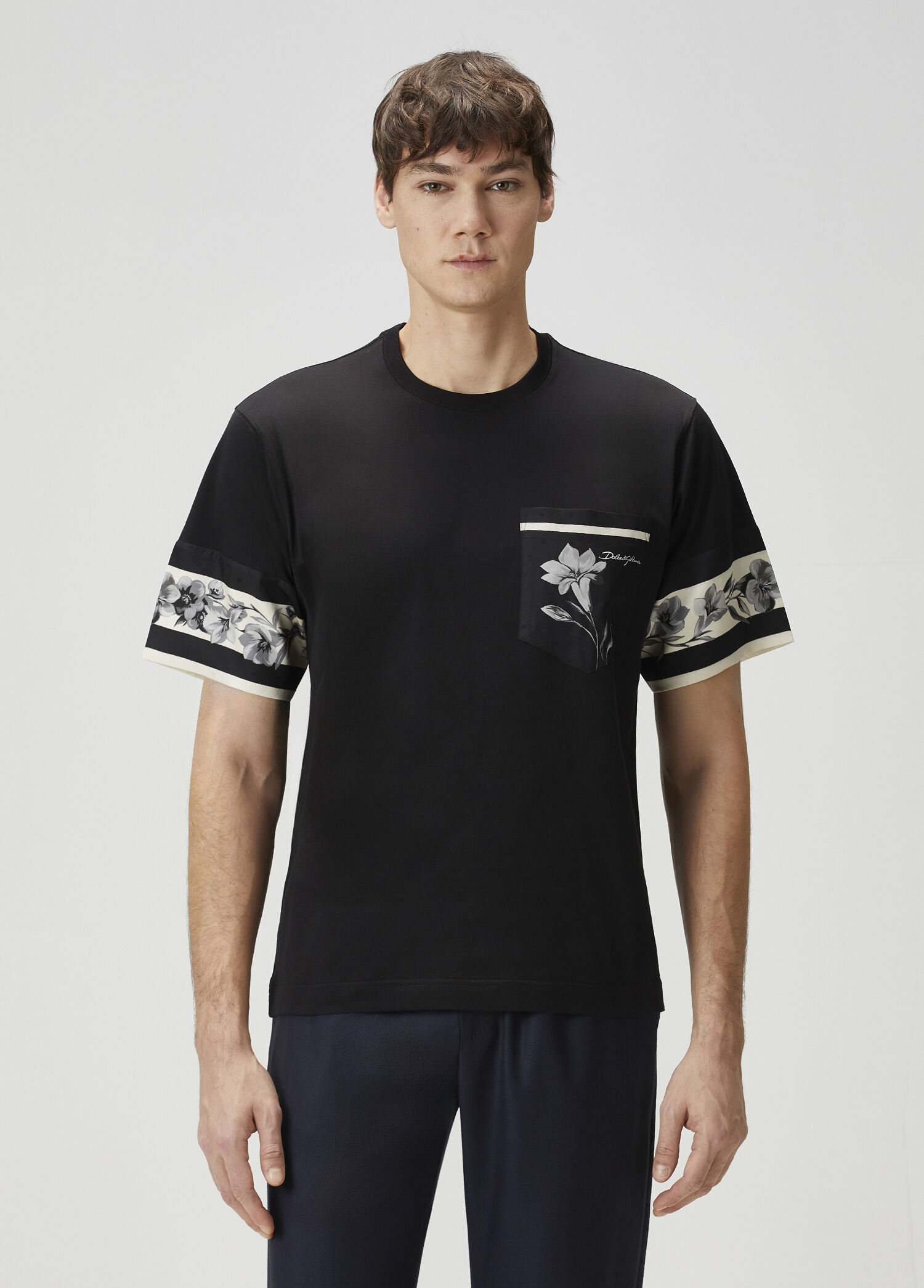 Regular Fit Siyah Çiçek Desen Garnili T-shirt
