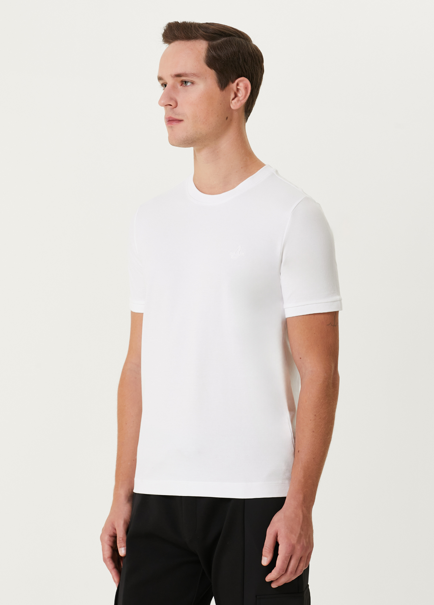 Beyaz Basic T-shirt_3