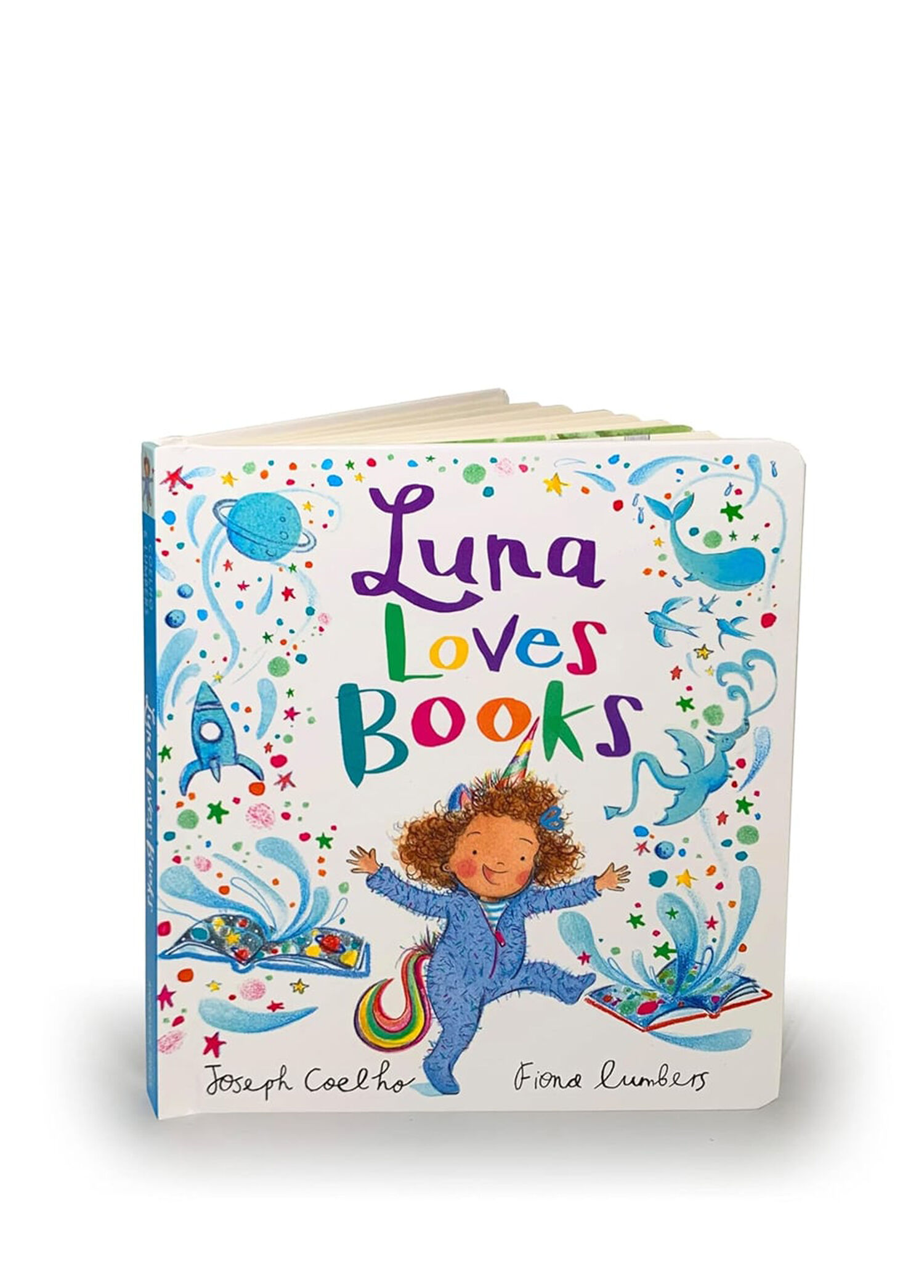 Luna Loves Books