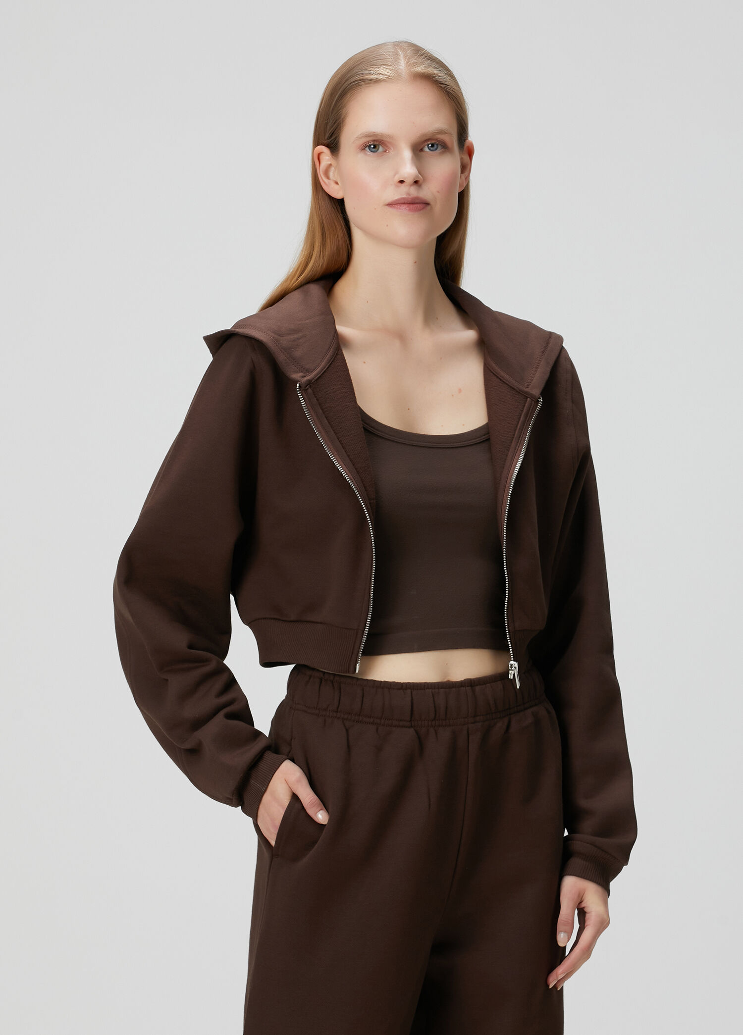 Aura Kahverengi Fermuarlı Crop Hoodie