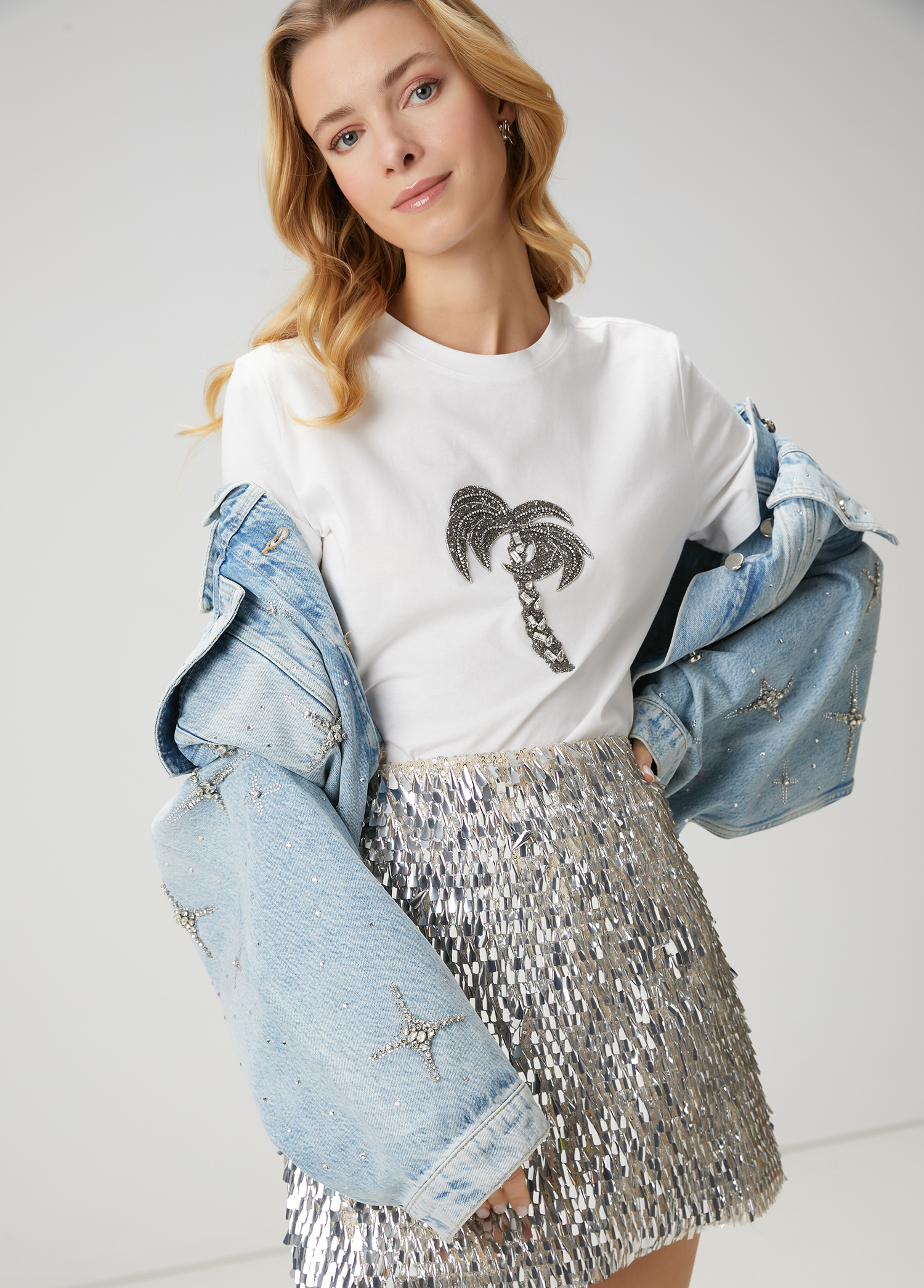 Beyaz İşleme Detaylı T-shirt_1