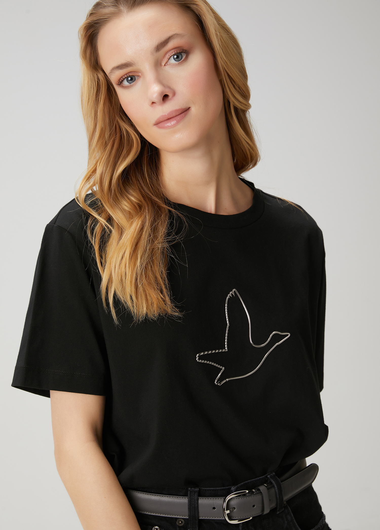 Siyah Metalik Logo Detaylı T-shirt_1