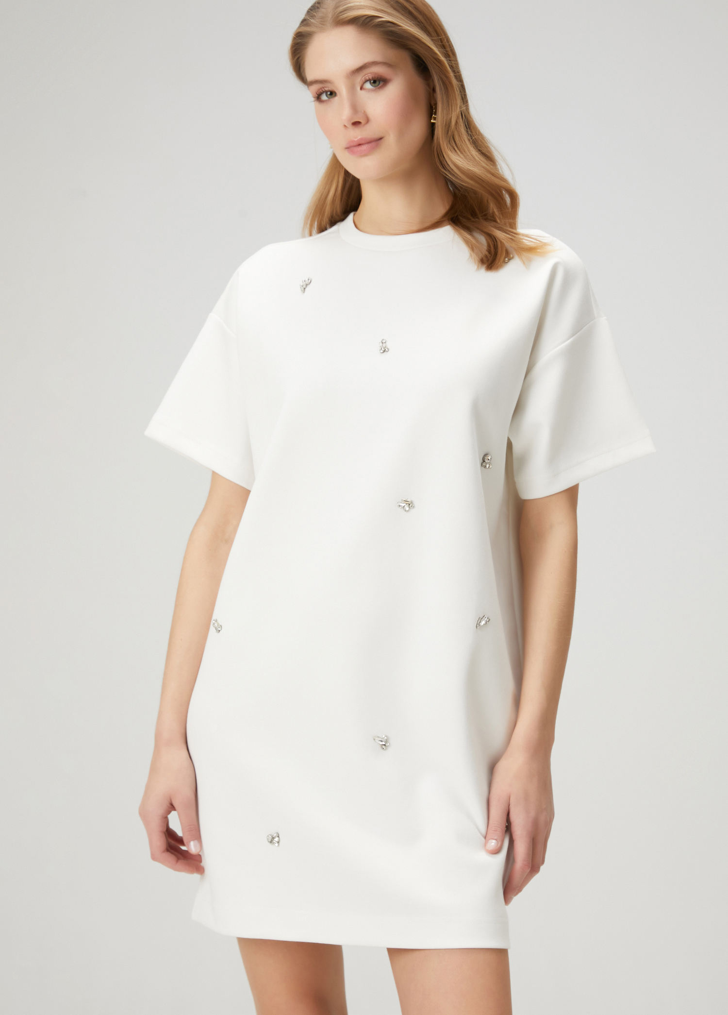 Oversize Beyaz İşlemeli Mini Elbise_2