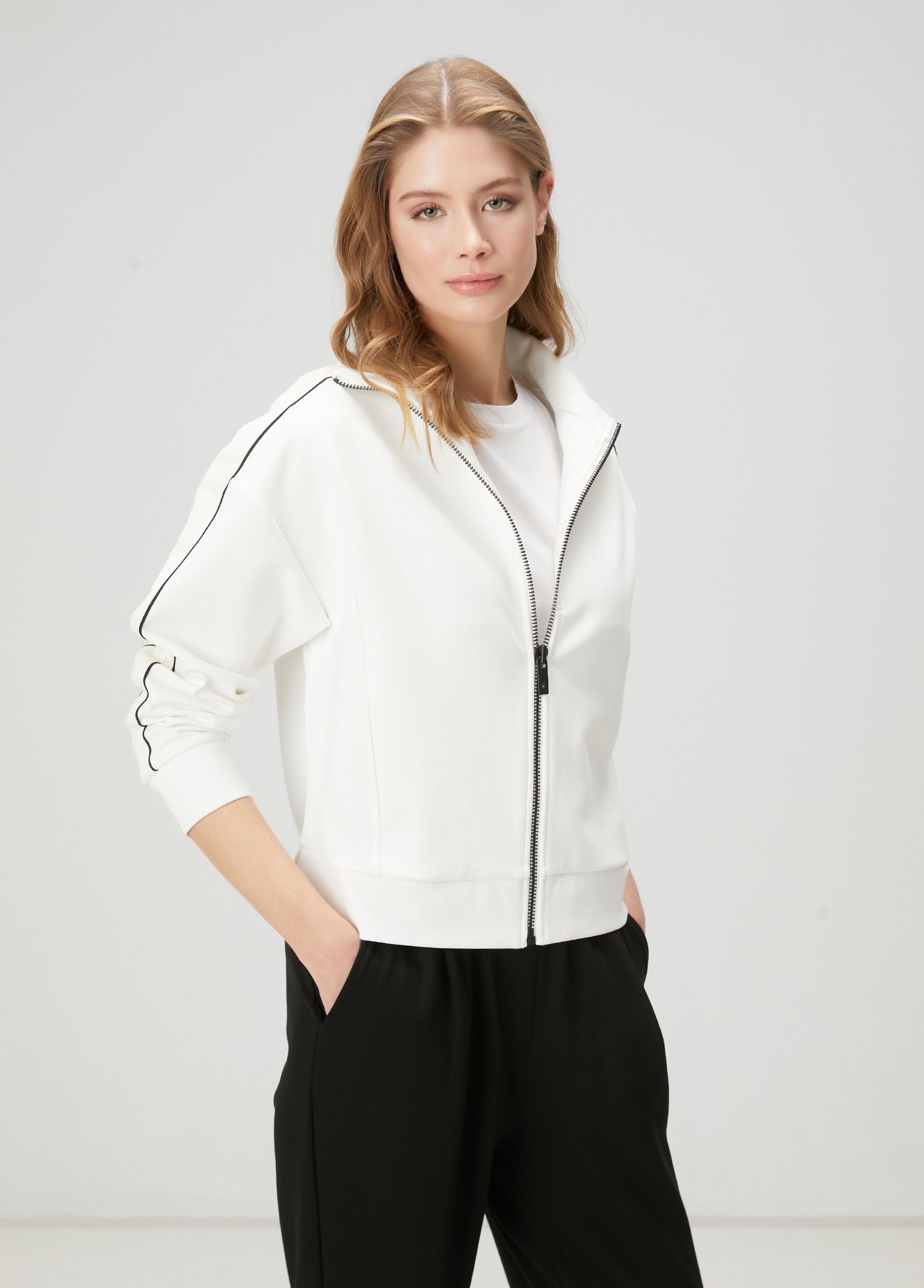 Kırık Beyaz Sweatshirt_3