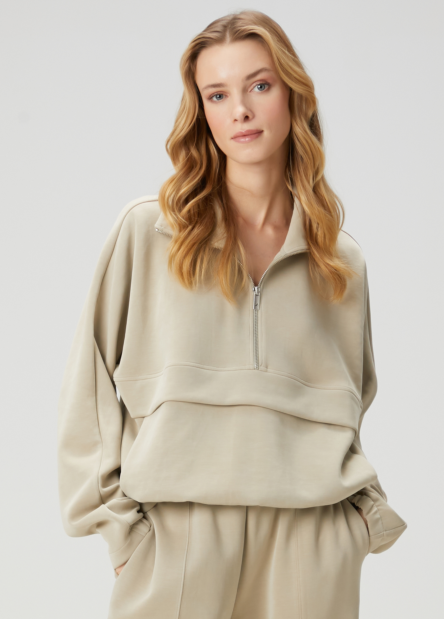 Açık Haki Yakası Fermuarlı Sweatshirt