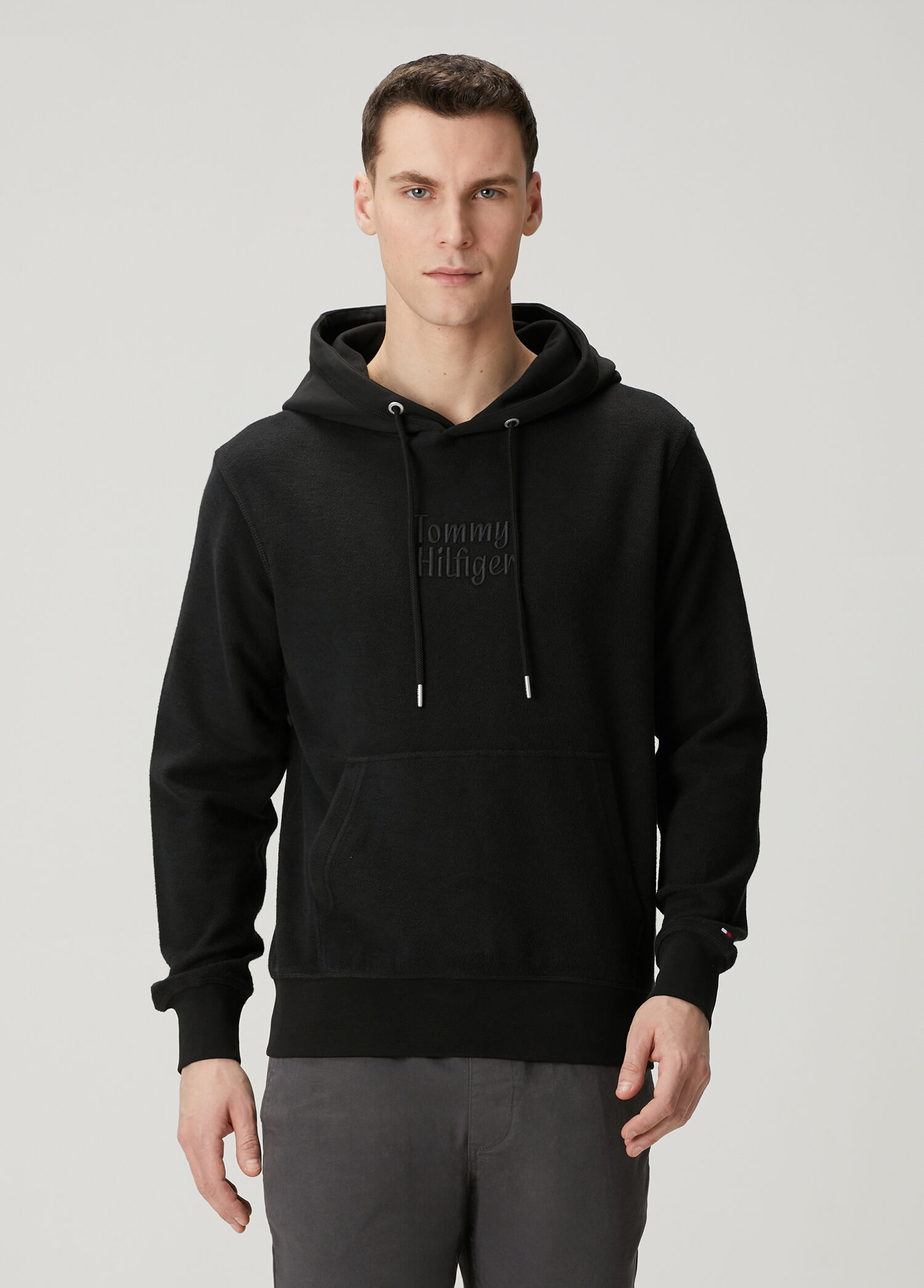 Siyah Kapüşonlu Sweatshirt