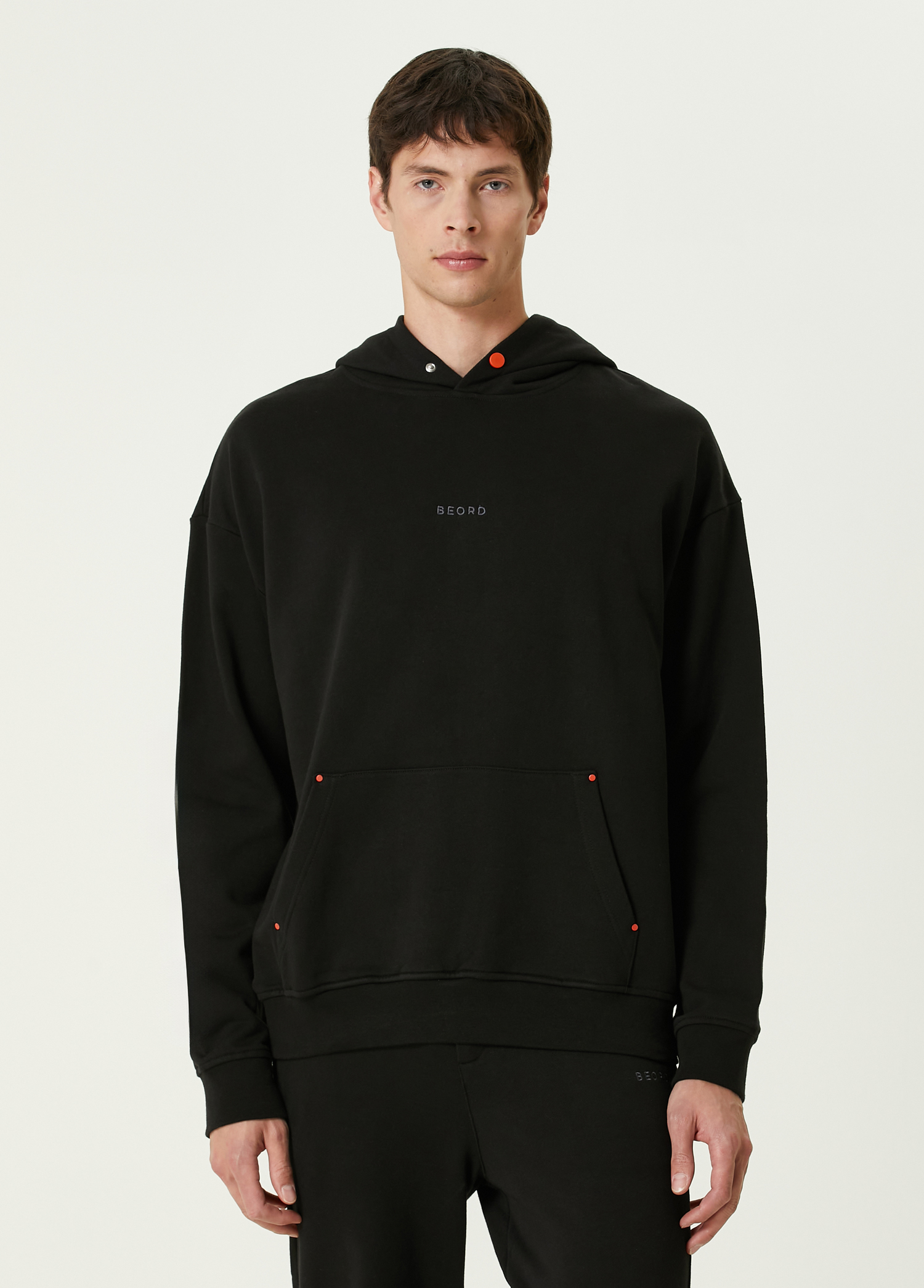 Siyah Kapüşonlu Sweatshirt