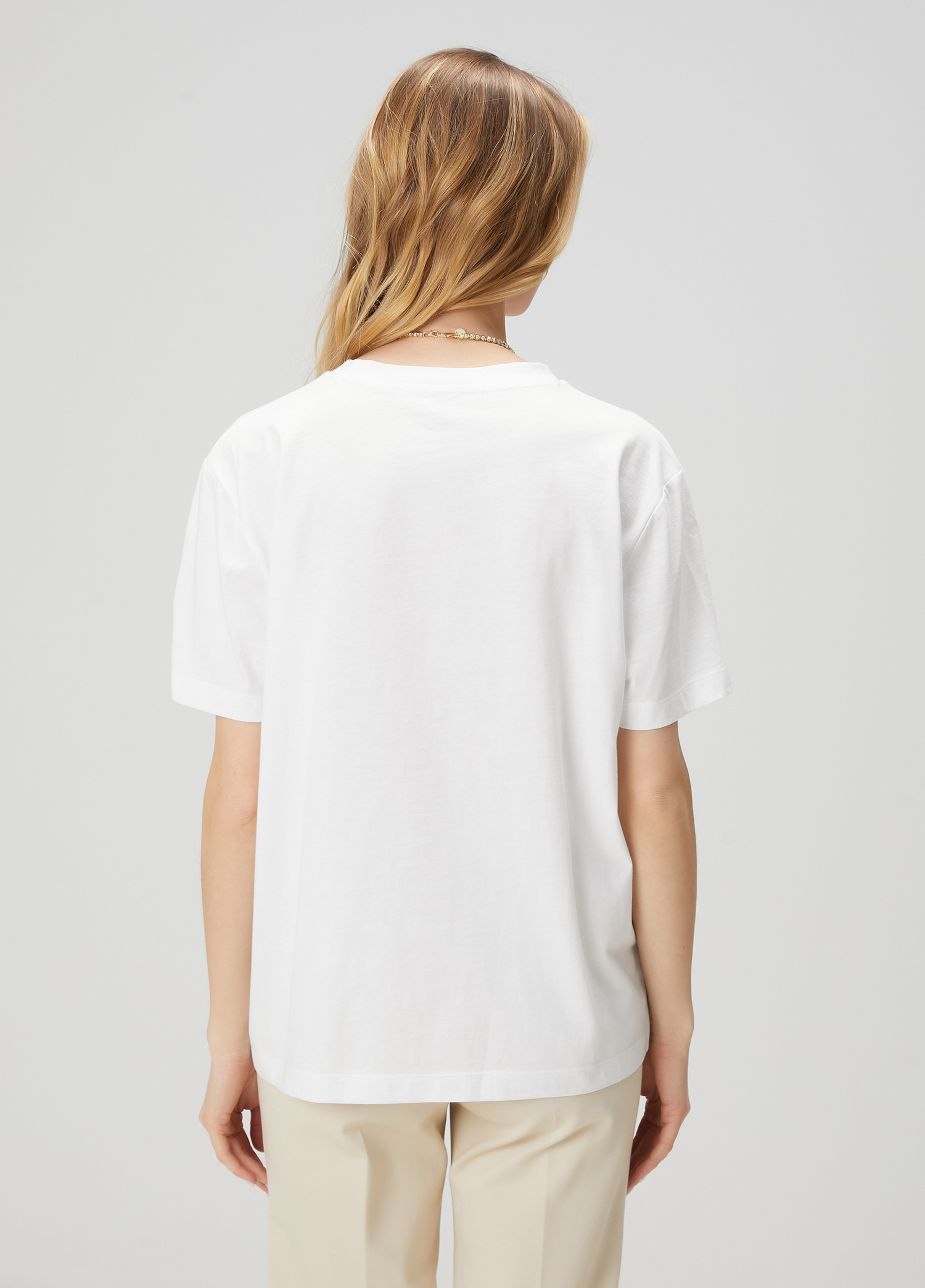 Beyaz Gold Logolu T-shirt_4