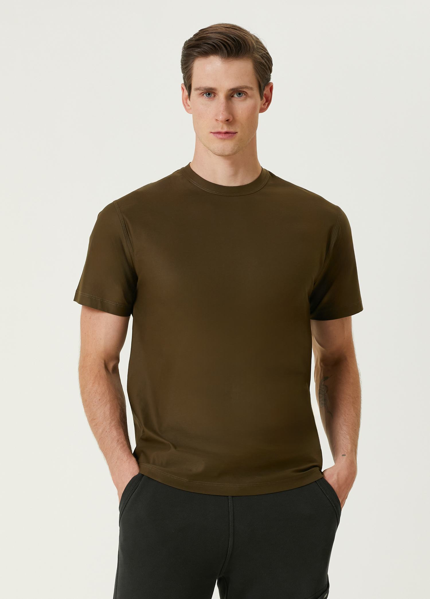 Haki Basic T-shirt