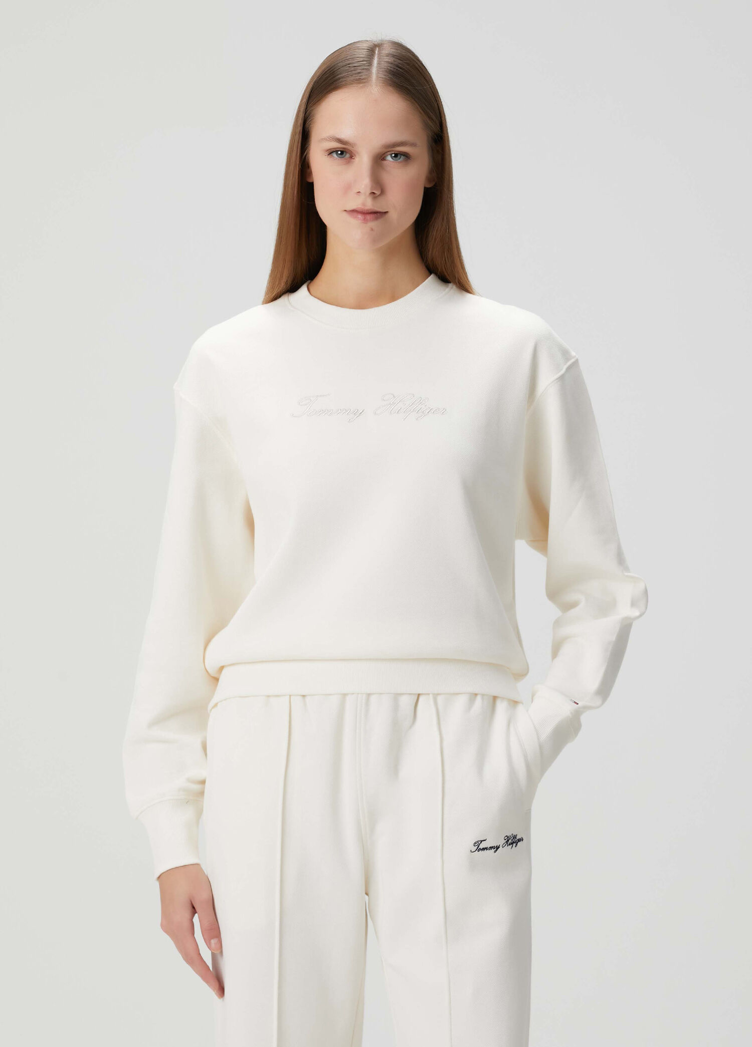 White Logo Detailed Sweatshirt