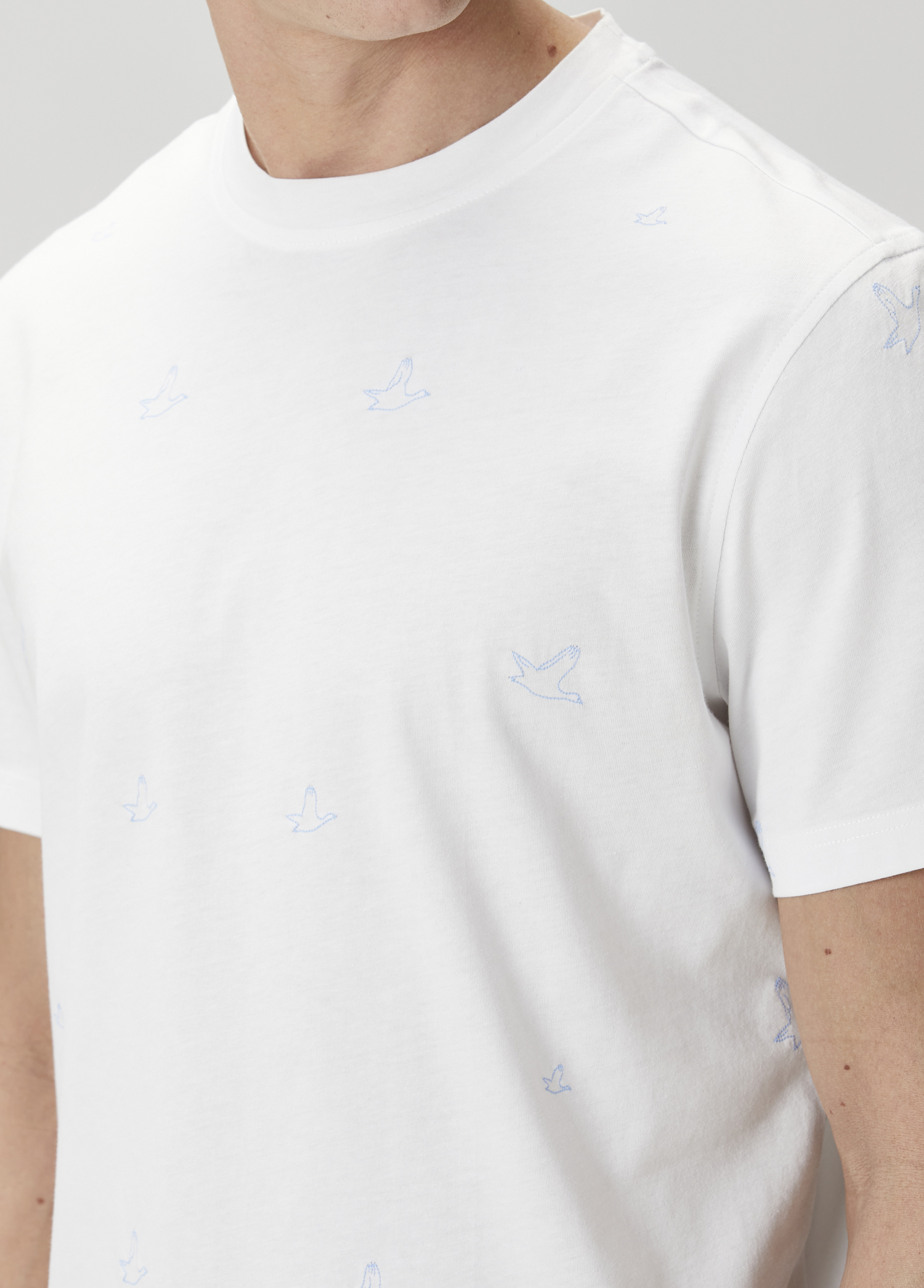 Beyaz Kaz Nakışlı T-shirt_5