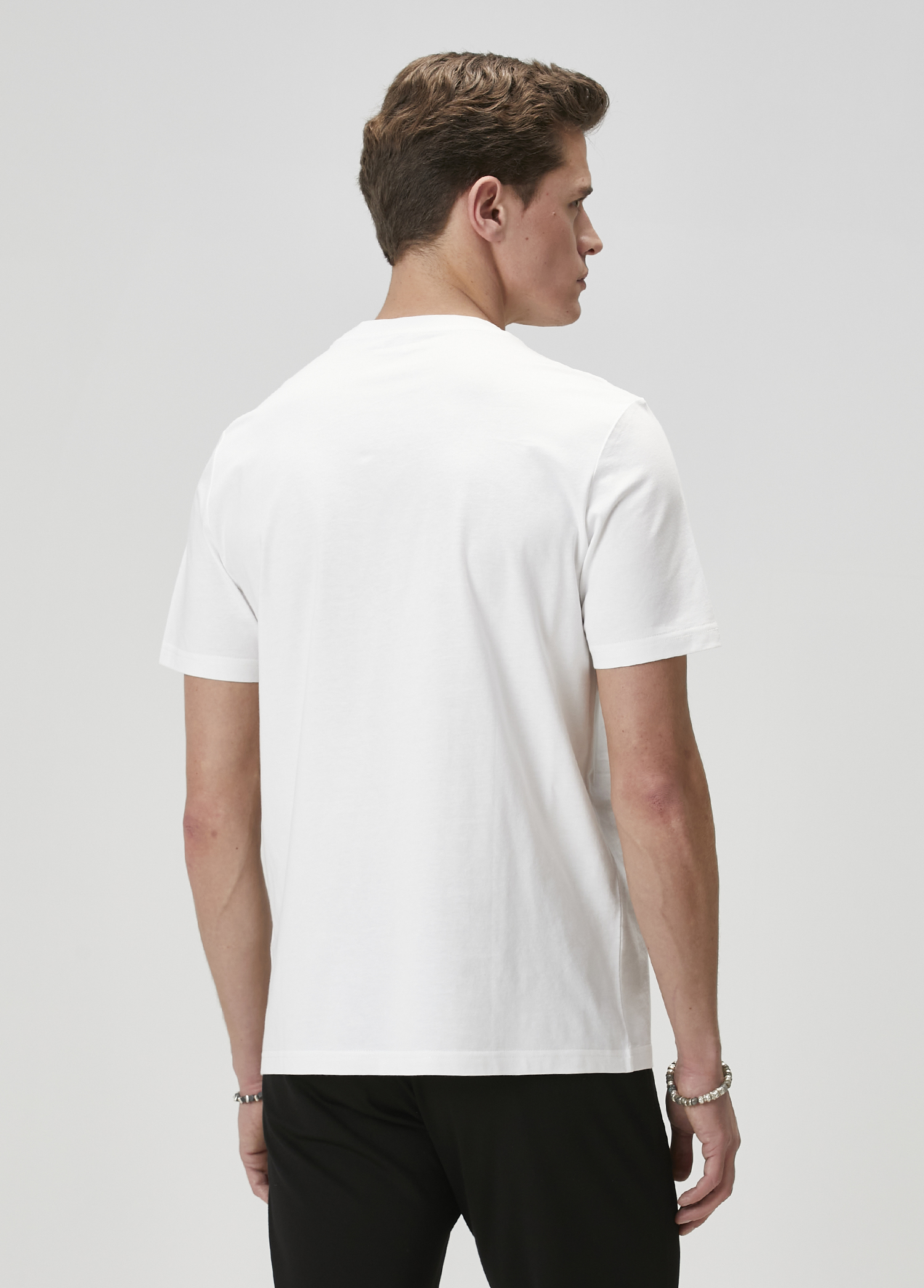 Beyaz Kaz Nakışlı T-shirt_4