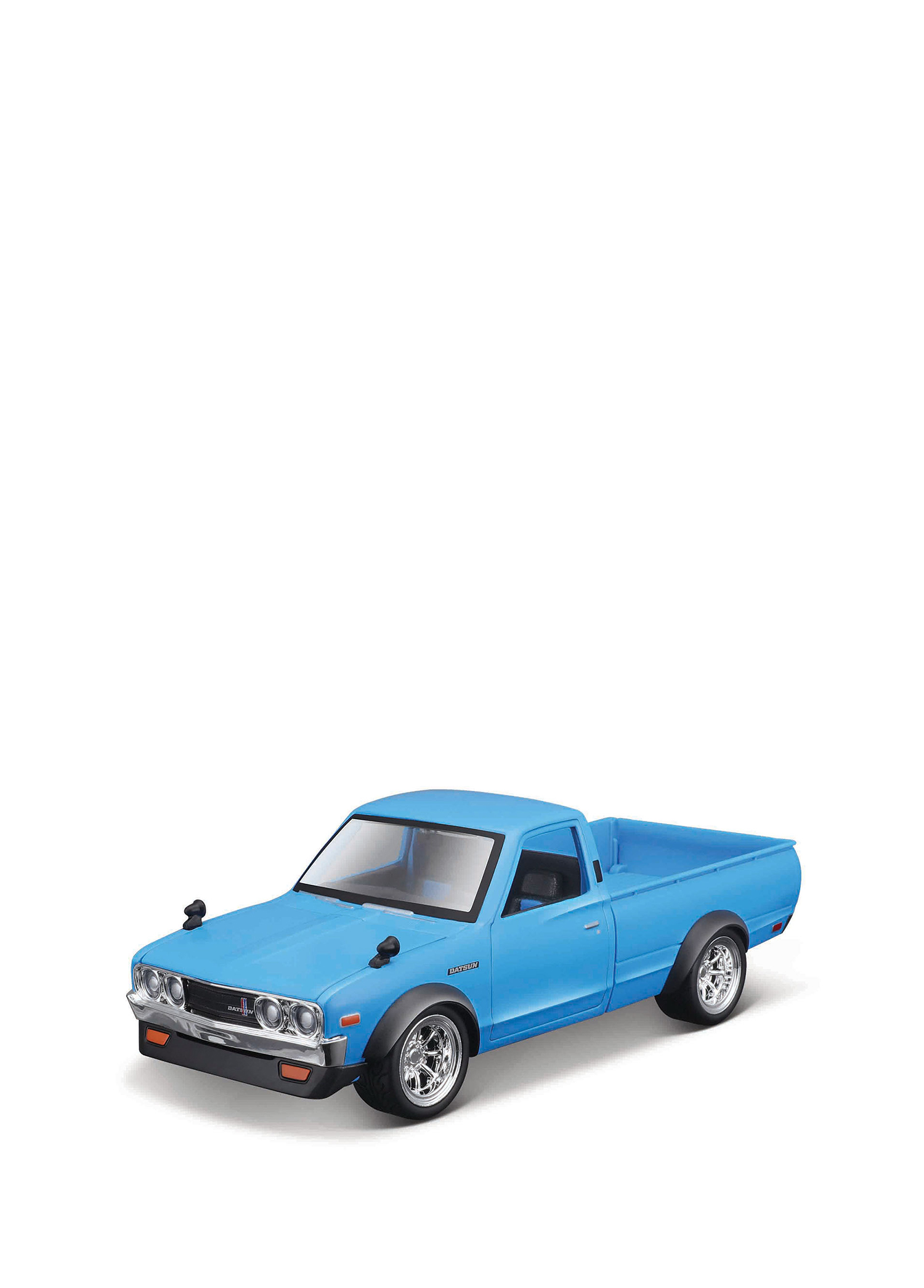 Design 1973 Datsun 620 Pickup 1/24 Model Araba