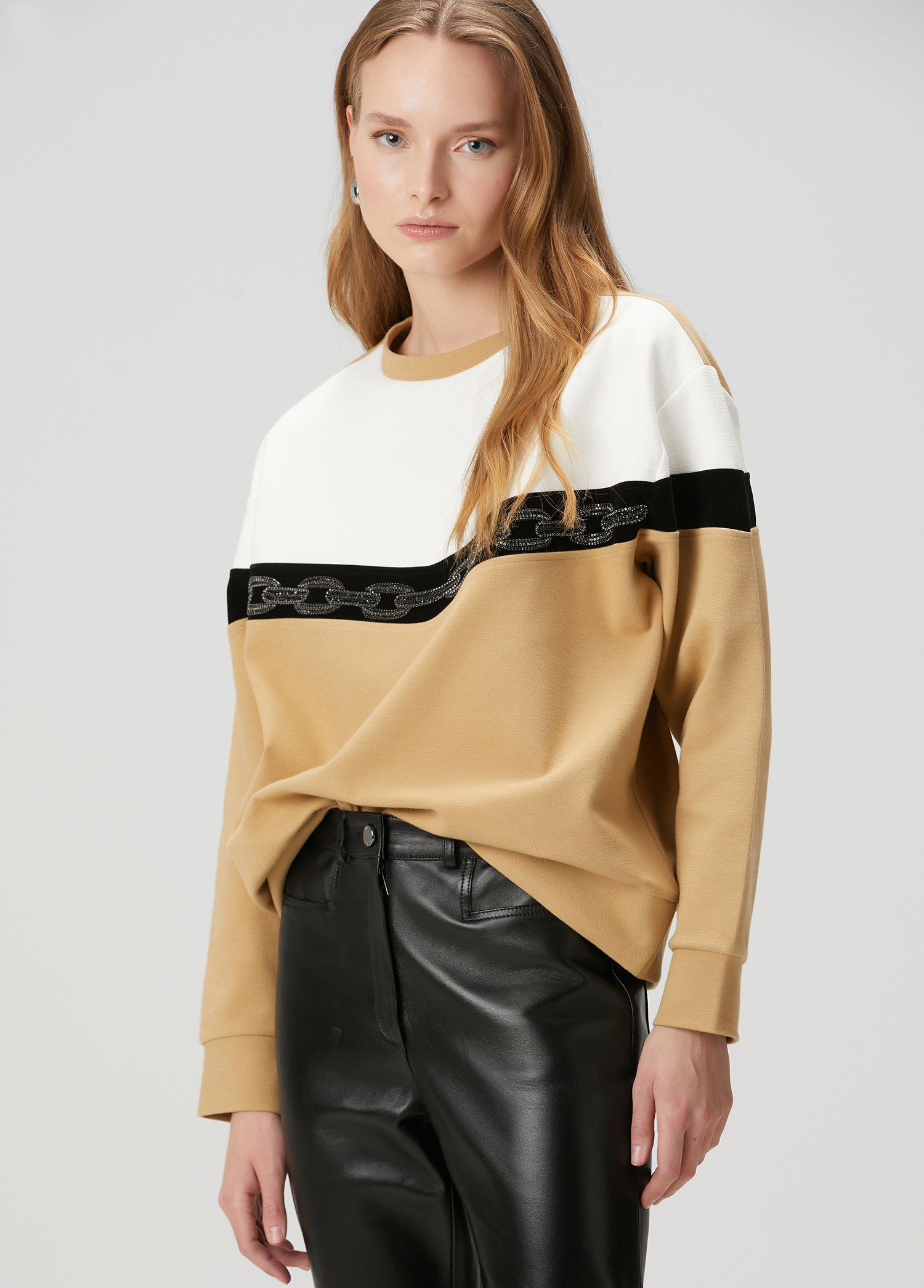 Deve Tüyü Zincir Taşlı Sweatshirt_3