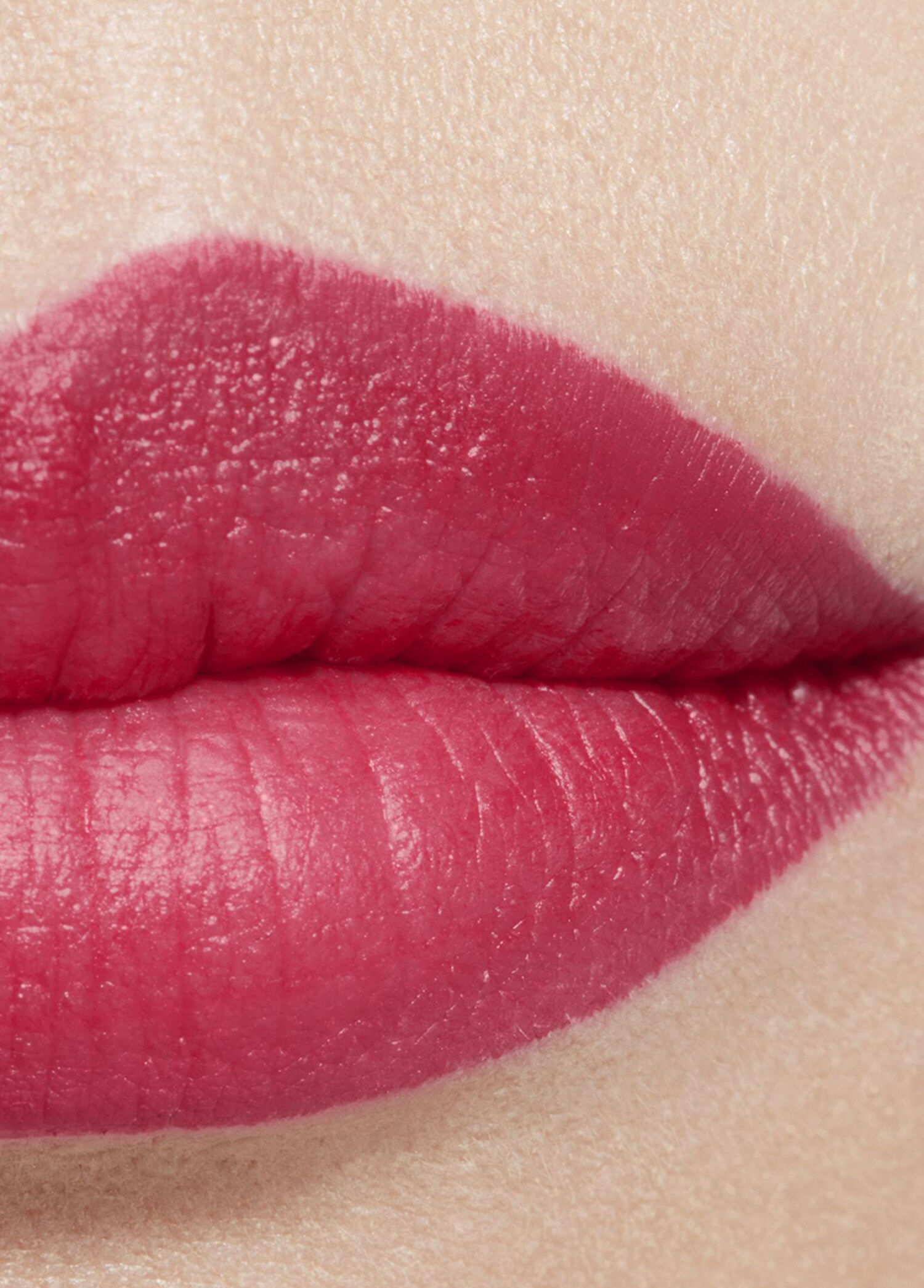 CHANEL - Rouge Allure Velvet 46 Magnétique - MAGNETIQUE 46