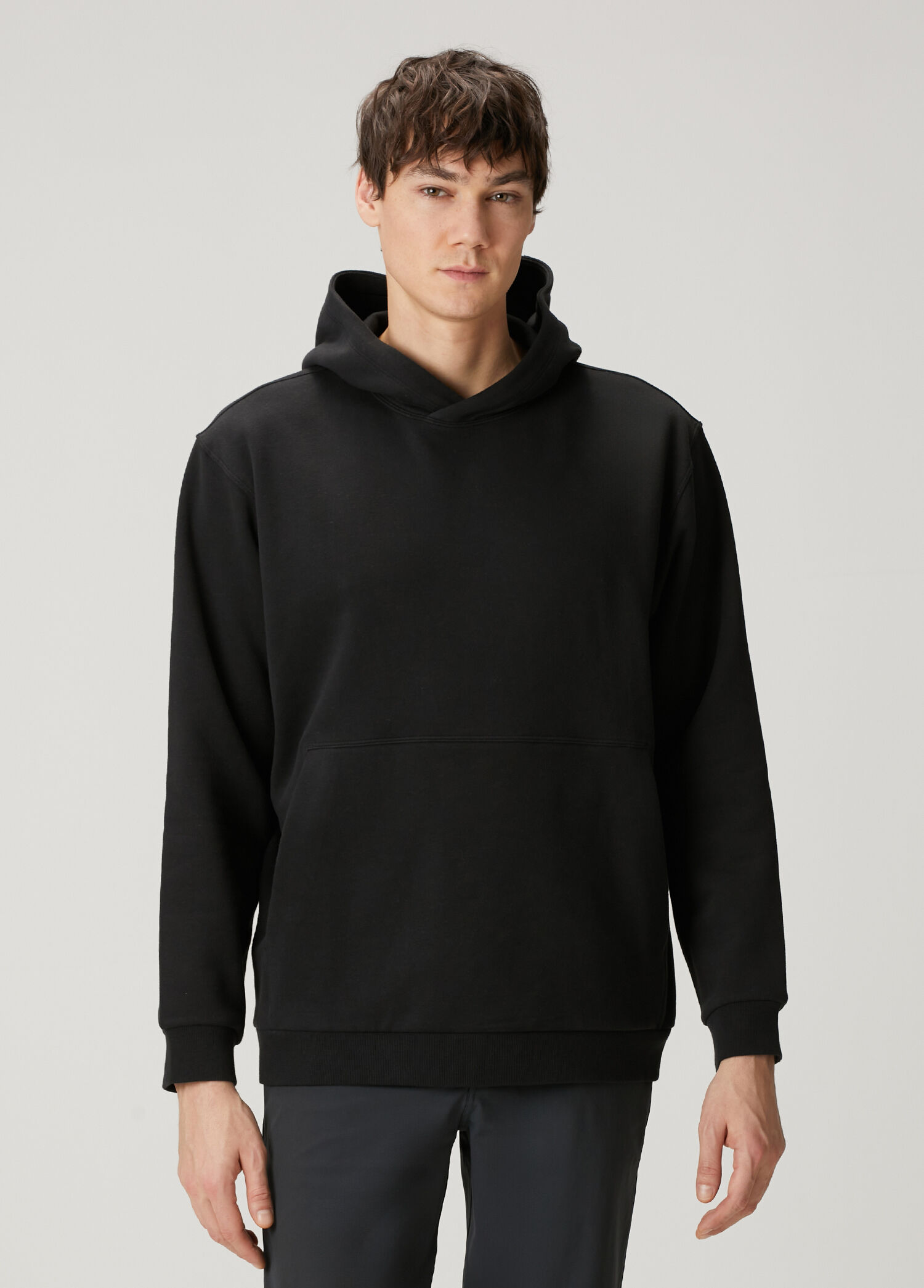 Steady State Siyah Kapüşonlu Sweatshirt