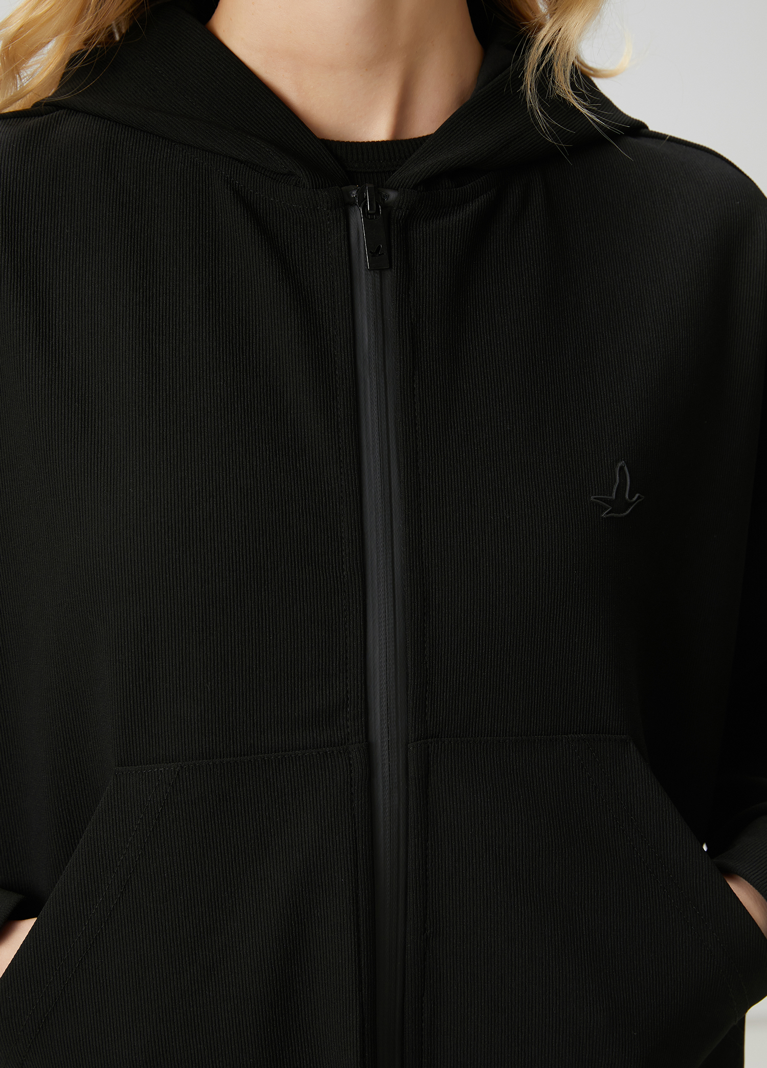 Siyah Kapüşonlu Fermuarlı Sweatshirt_5