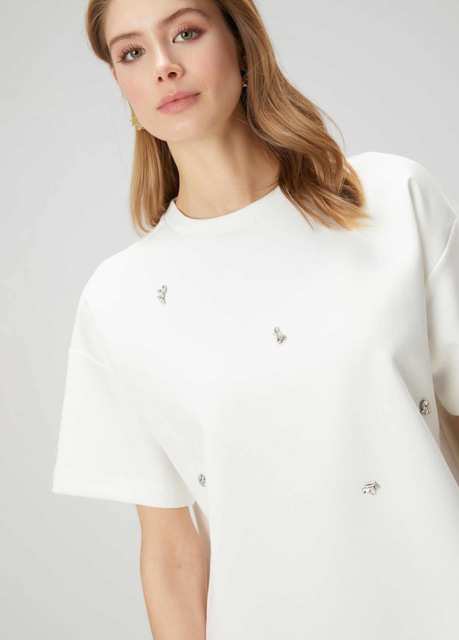 Oversize Beyaz İşlemeli Mini Elbise_1