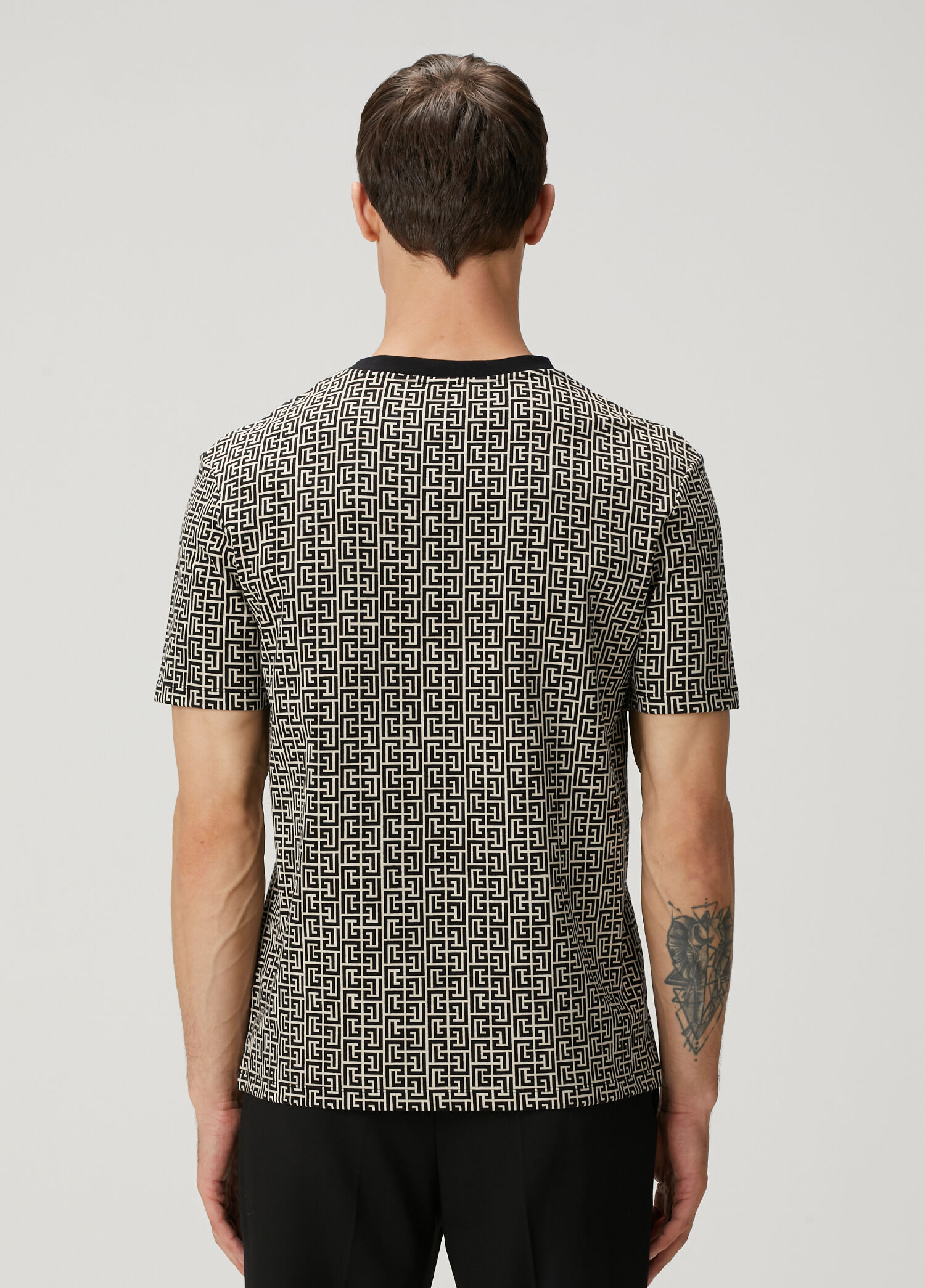Balmain Siyah-Beyaz Erkek Siyah Beyaz Logo Desenli T-shirt 1754301