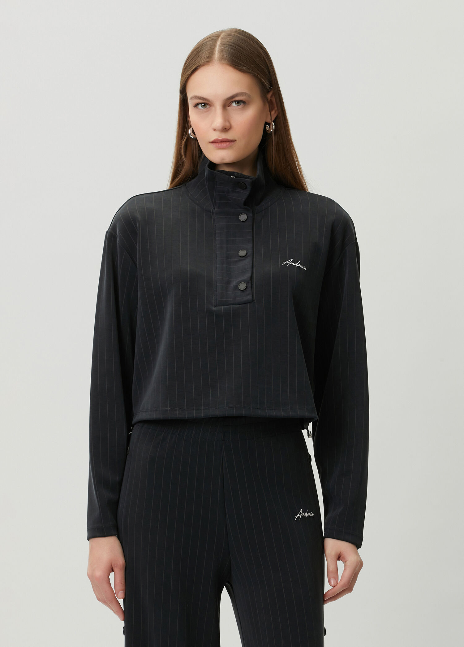 Siyah Çizgili Sweatshirt