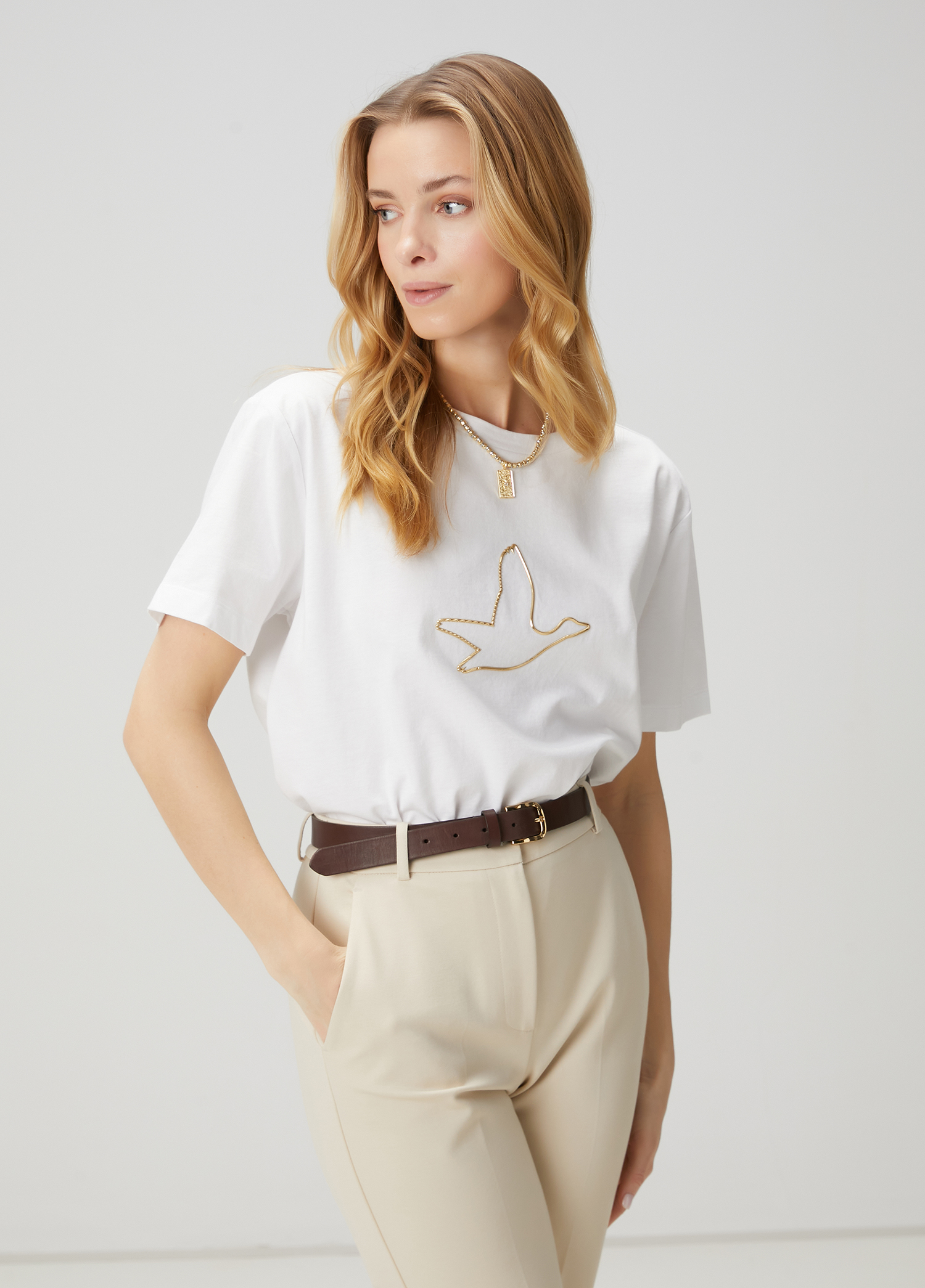 Beyaz Gold Logolu T-shirt_3