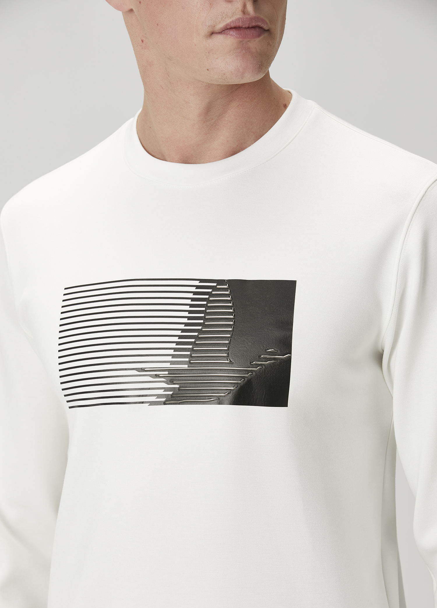 Kırık Beyaz Grafik Logo Baskılı Sweatshirt_5
