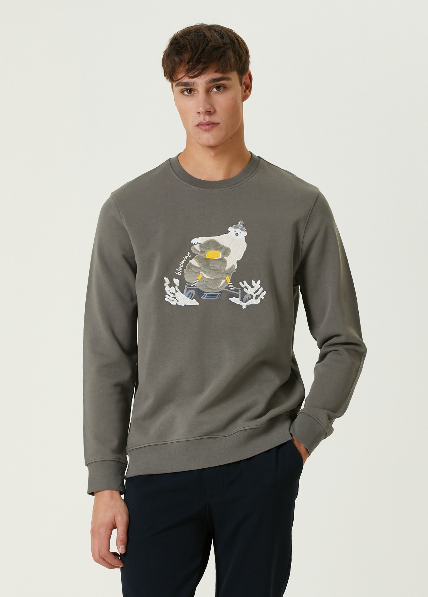 Raphael Koyu Gri Nakışlı Sweatshirt