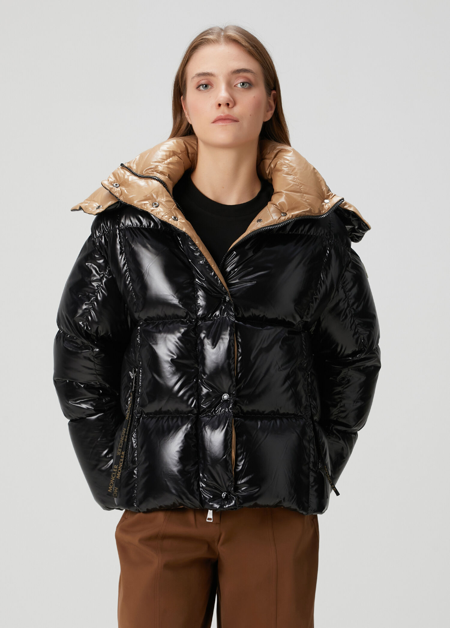 Moncler Siyah Kadın Parana Siyah Kapüşonlu Puffer Mont 1738738