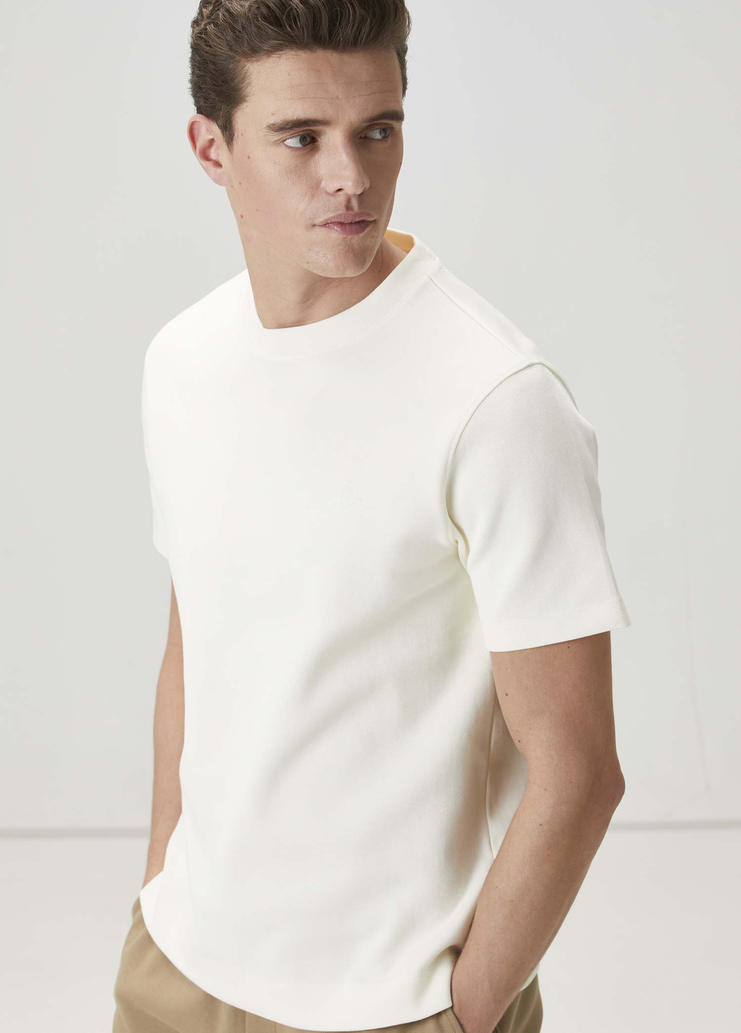 Krem Logo Nakışlı Basic T-shirt_1