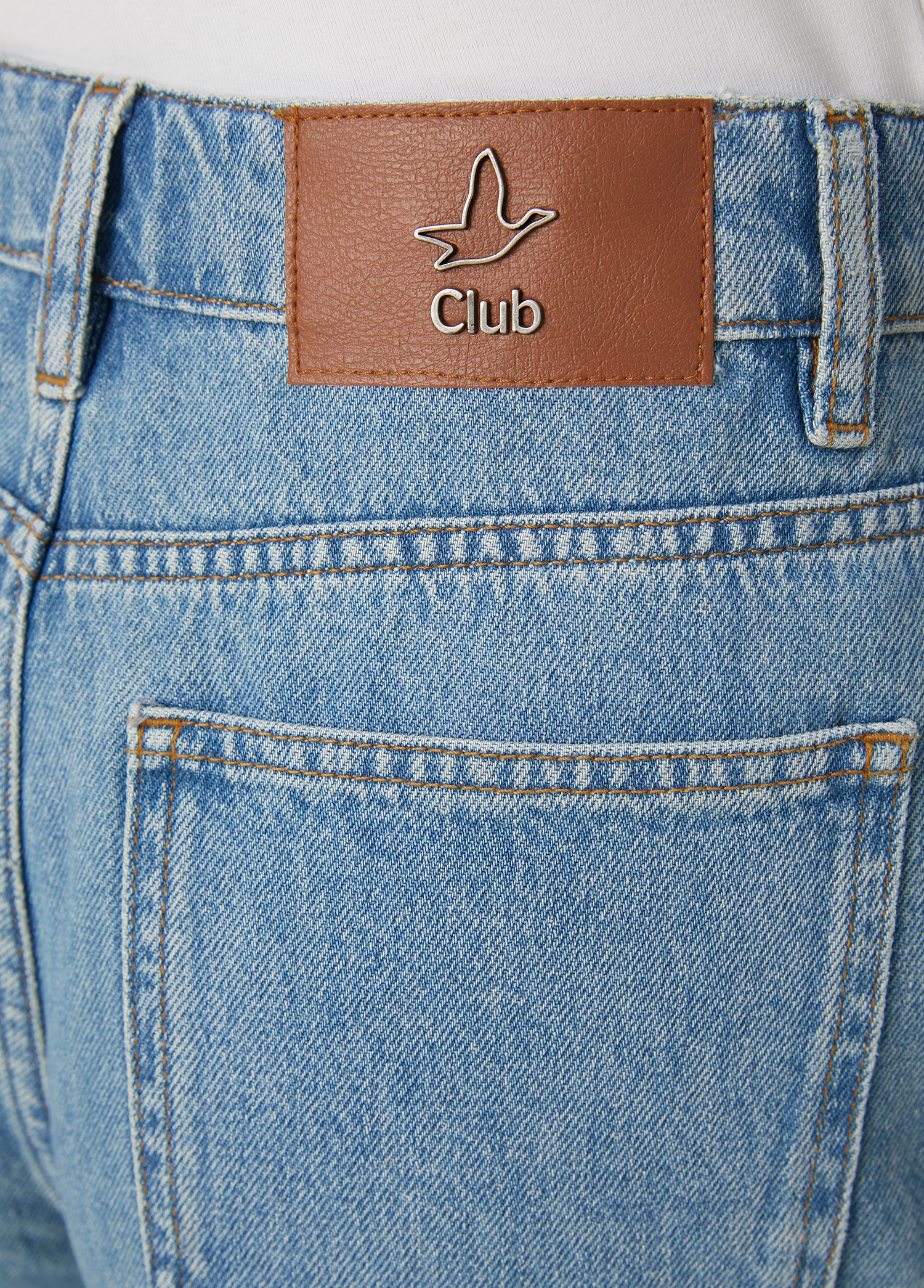Mavi Taş İşlemeli Denim Şort_5